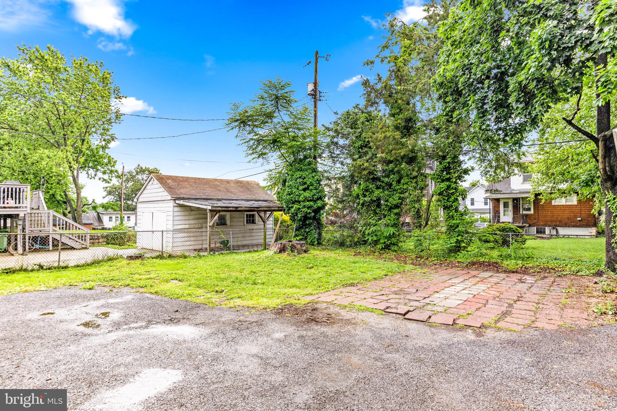LAURAVILLE HISTORIC DISTRICT - Residential