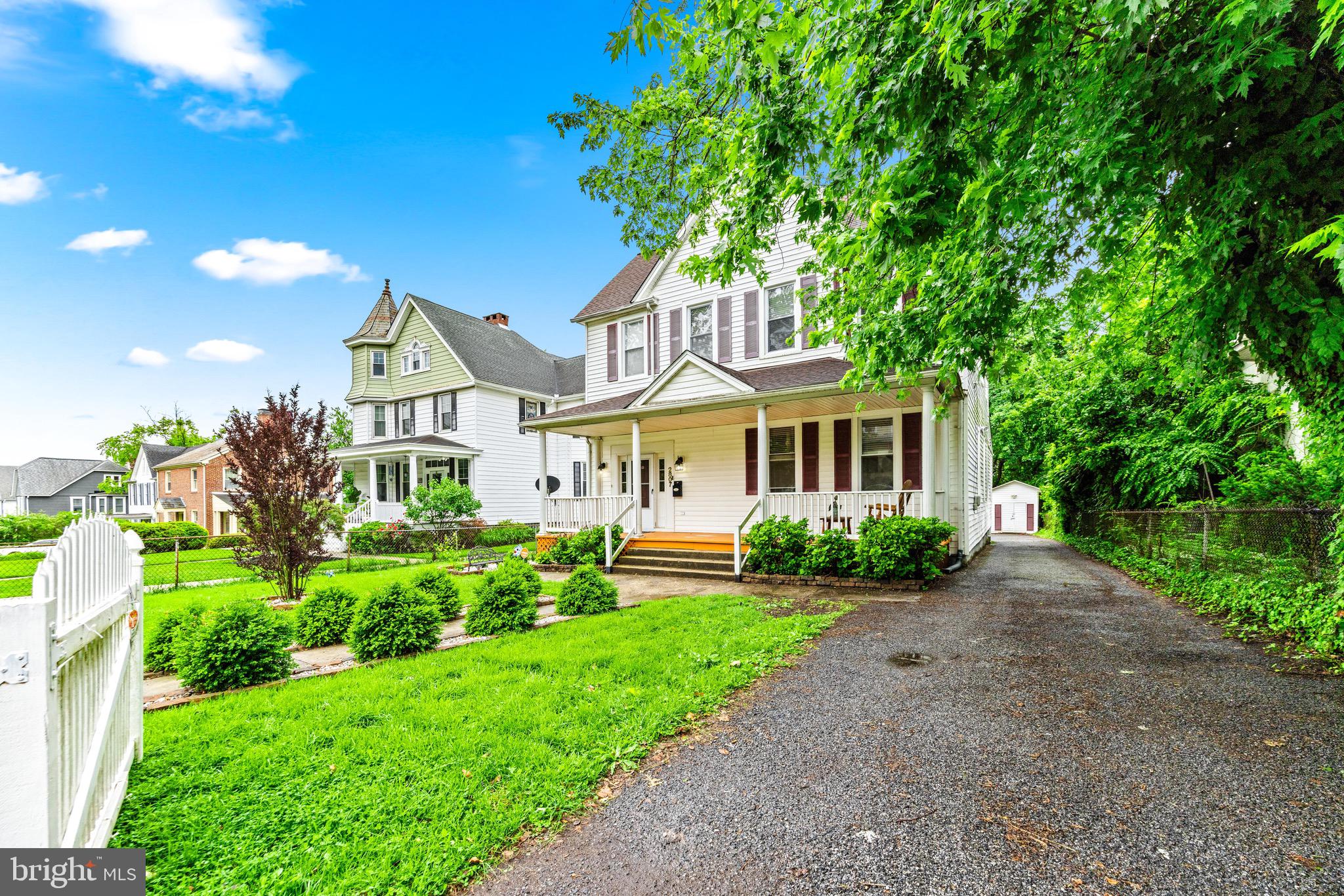 LAURAVILLE HISTORIC DISTRICT - Residential