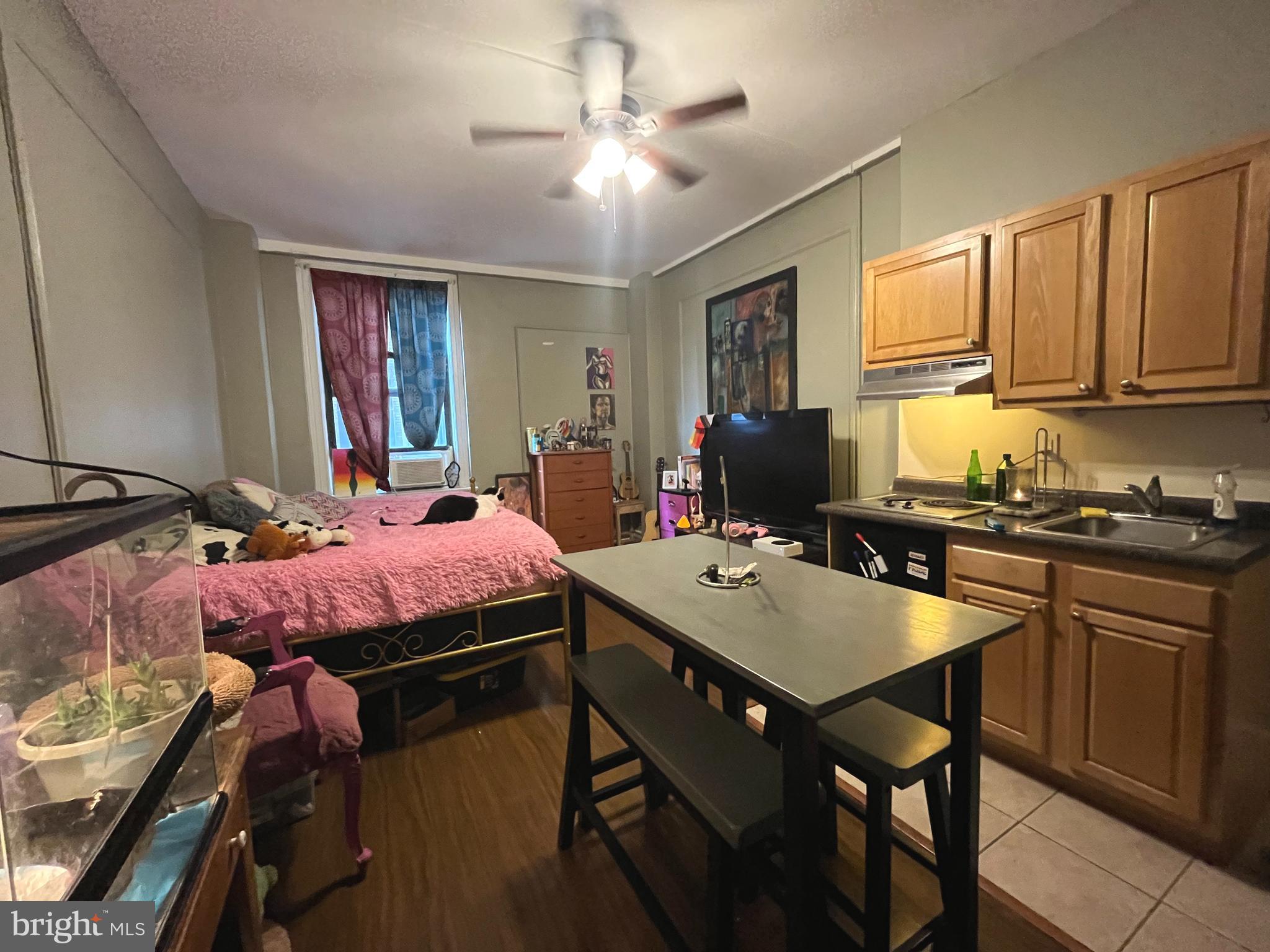 1324 LOCUST STREET 501