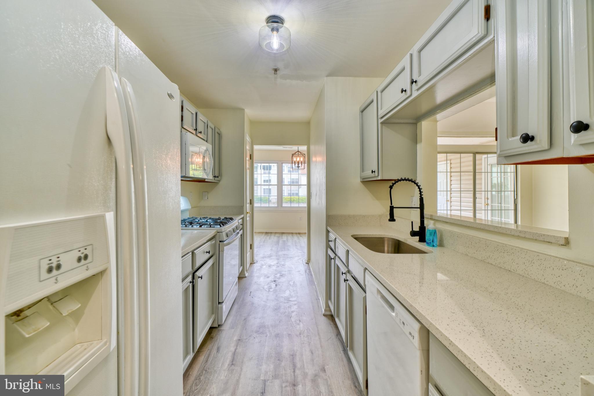 ENGLISH COUNTRY MANOR - Residential