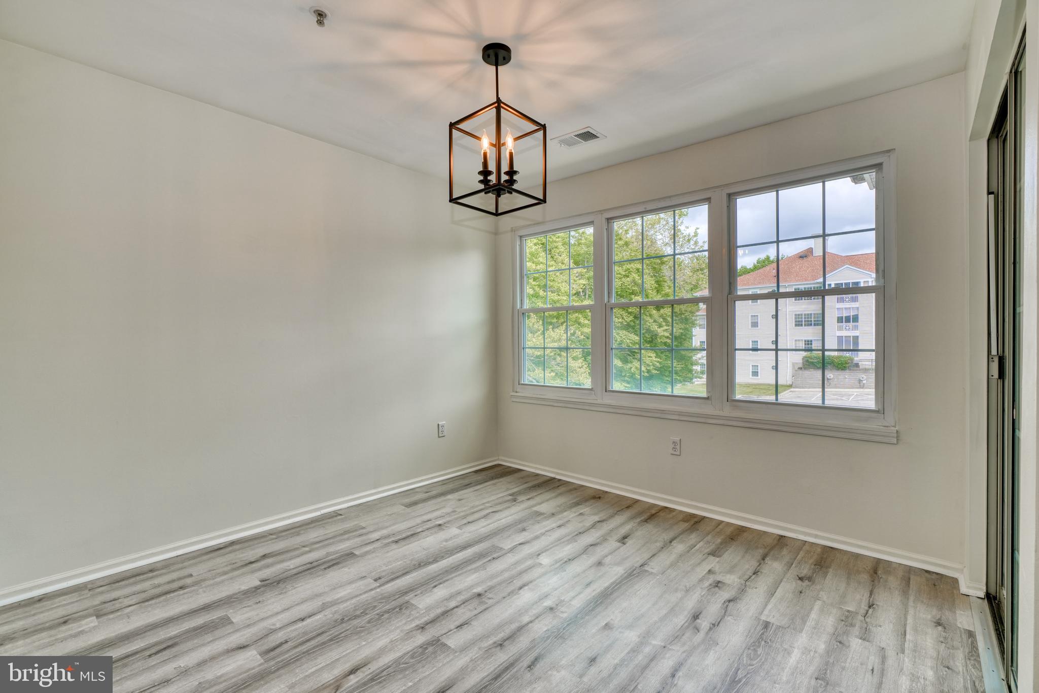 ENGLISH COUNTRY MANOR - Residential