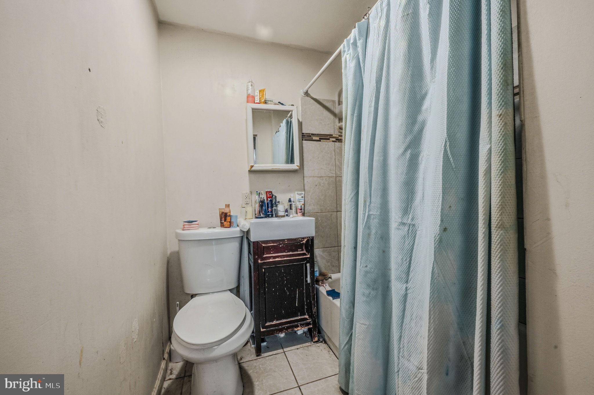 HOLLOWAY TERRACE - Residential