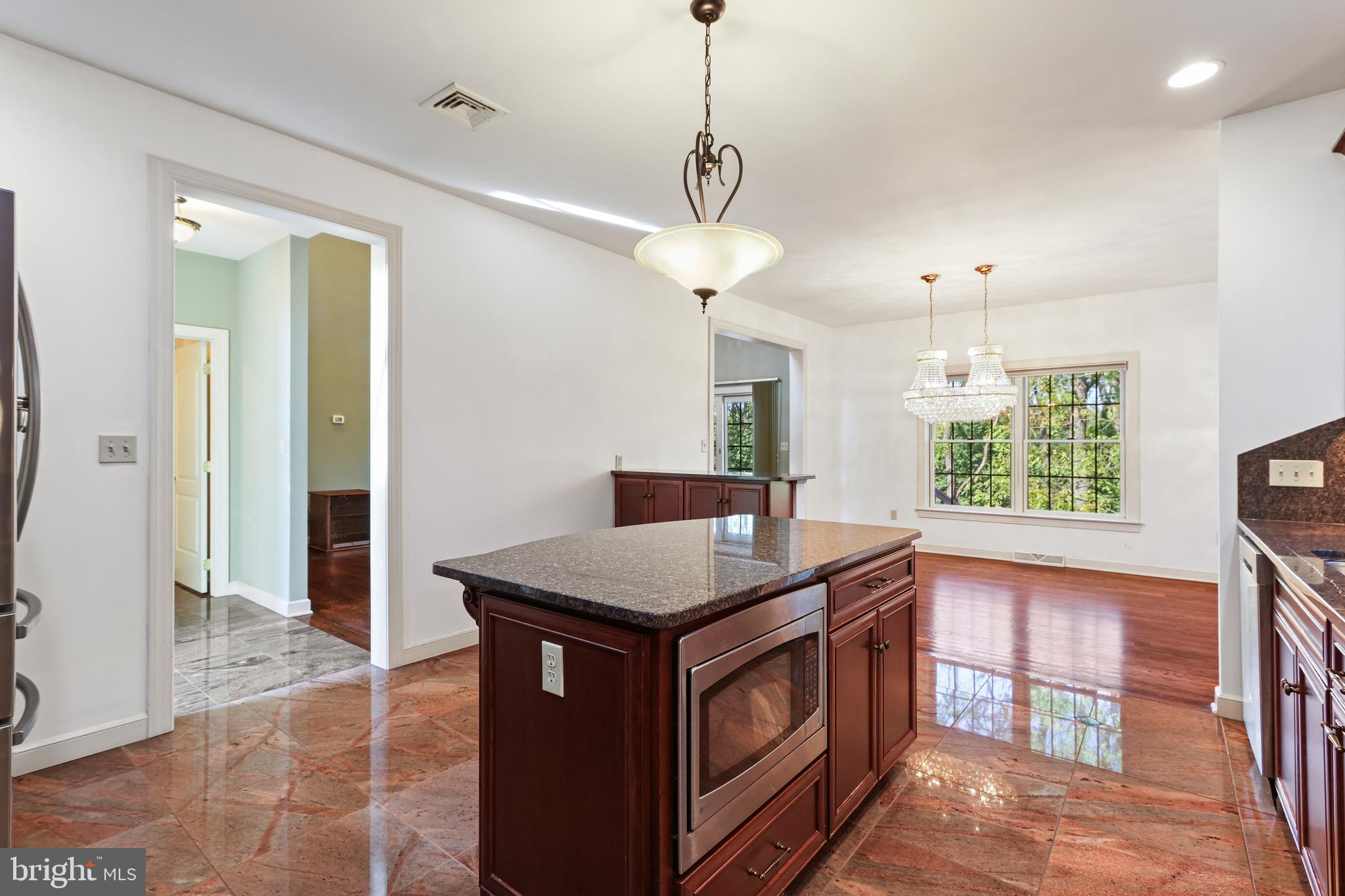 SYCAMORE HILLS - Residential