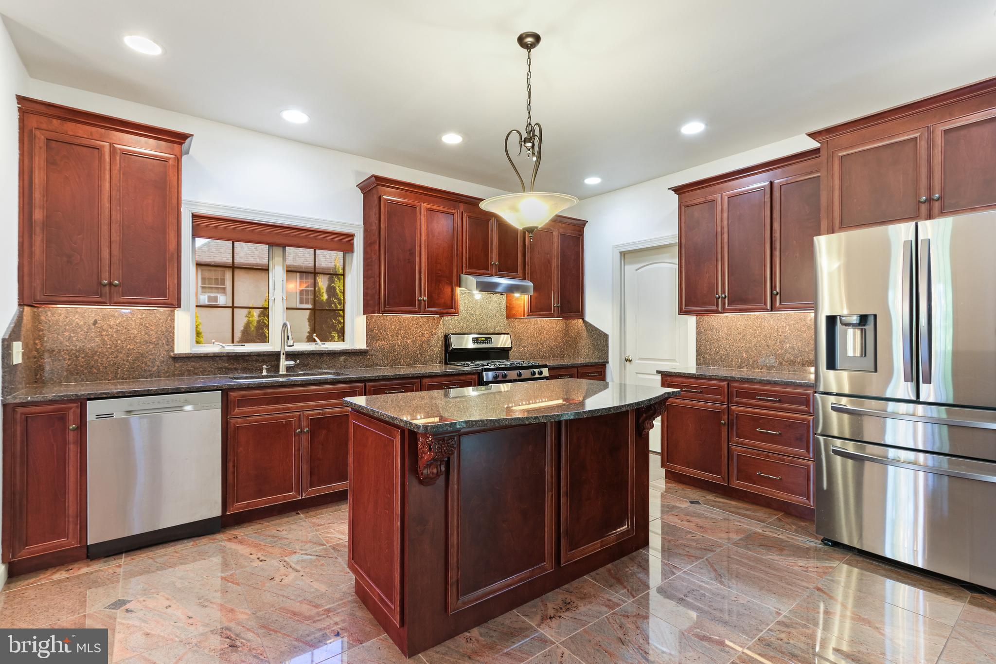 SYCAMORE HILLS - Residential