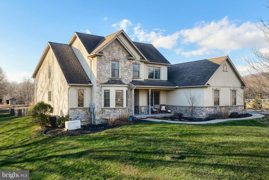 Photo of 120 Buttercup Lane, WELLSVILLE, PA 17365 (MLS # PAYK2096040)