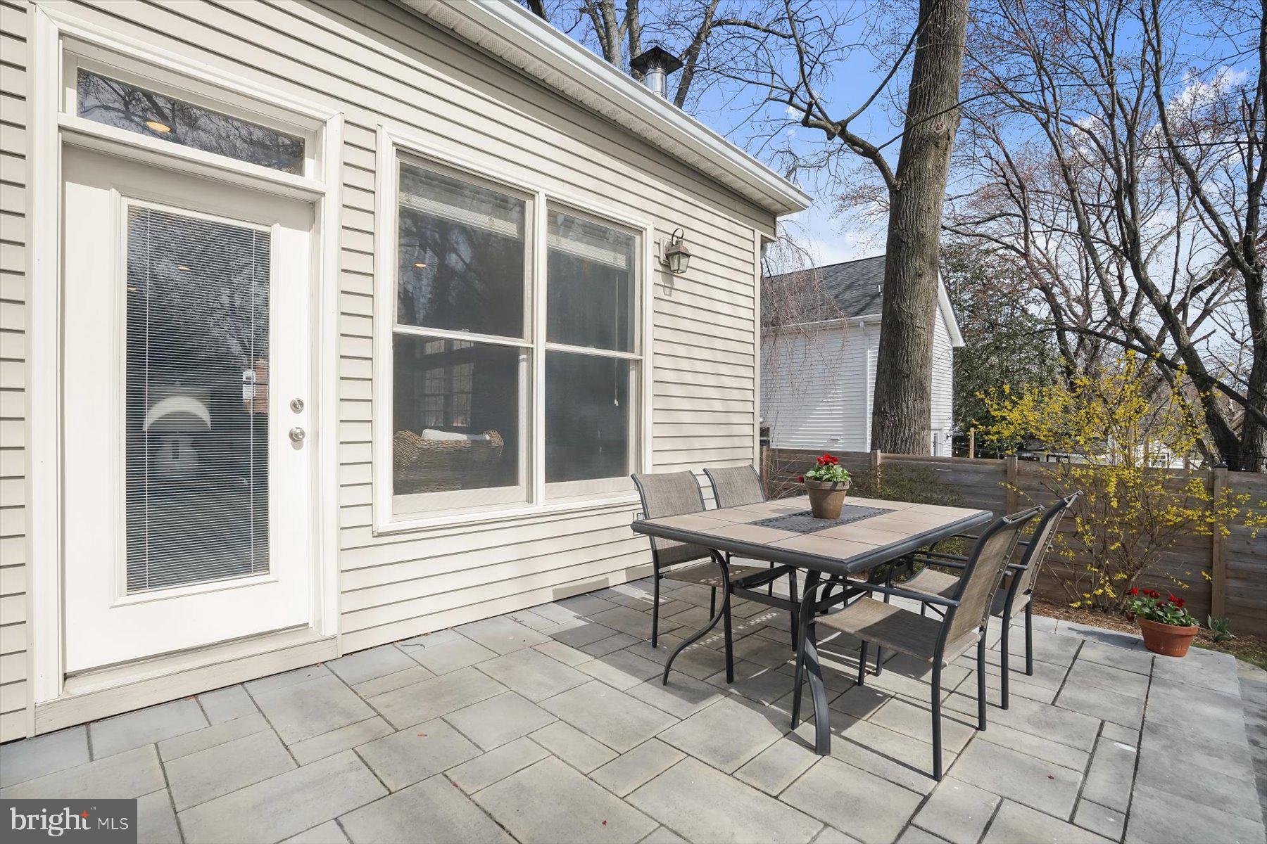 BROYHILL PARK - Residential