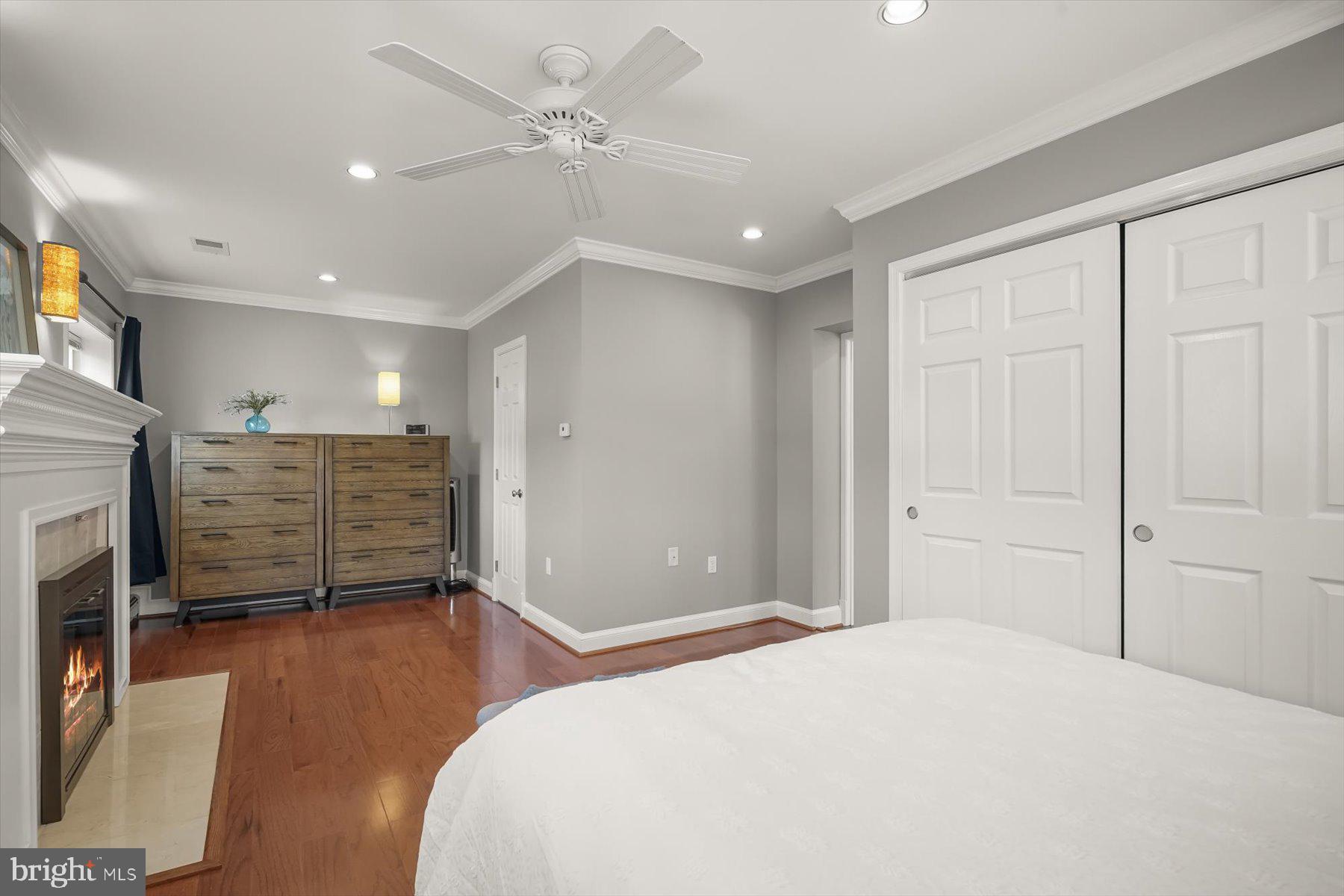 BROYHILL PARK - Residential