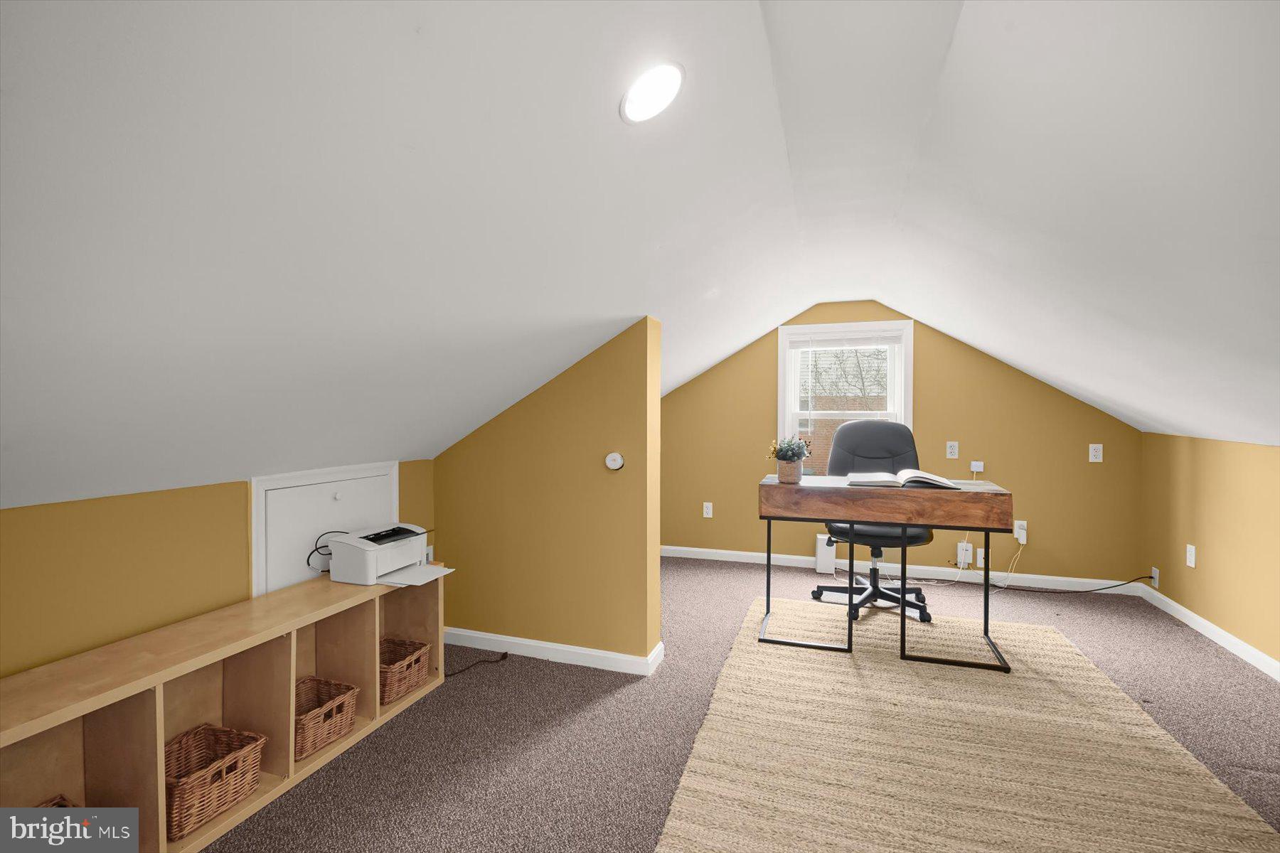 BROYHILL PARK - Residential