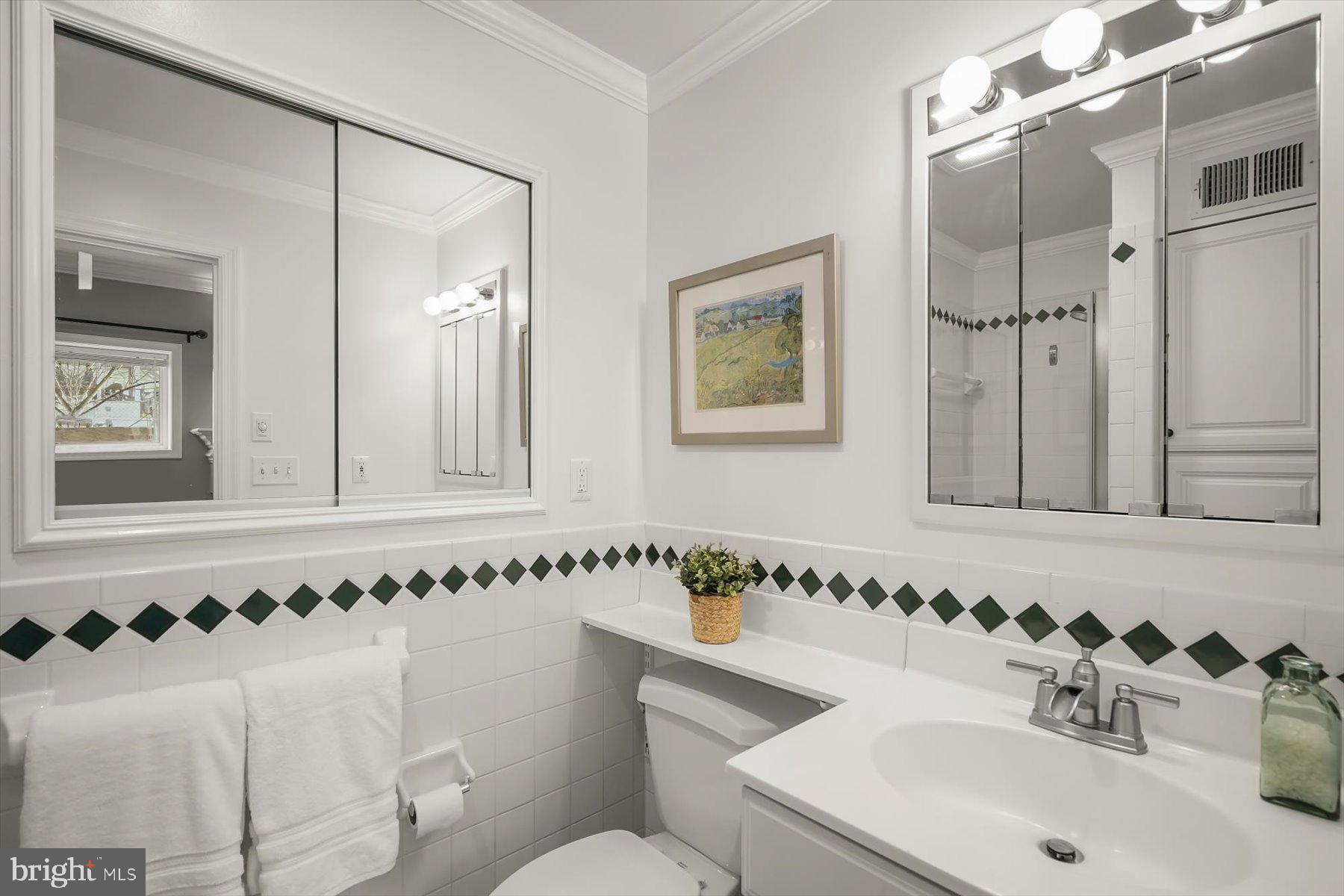 BROYHILL PARK - Residential