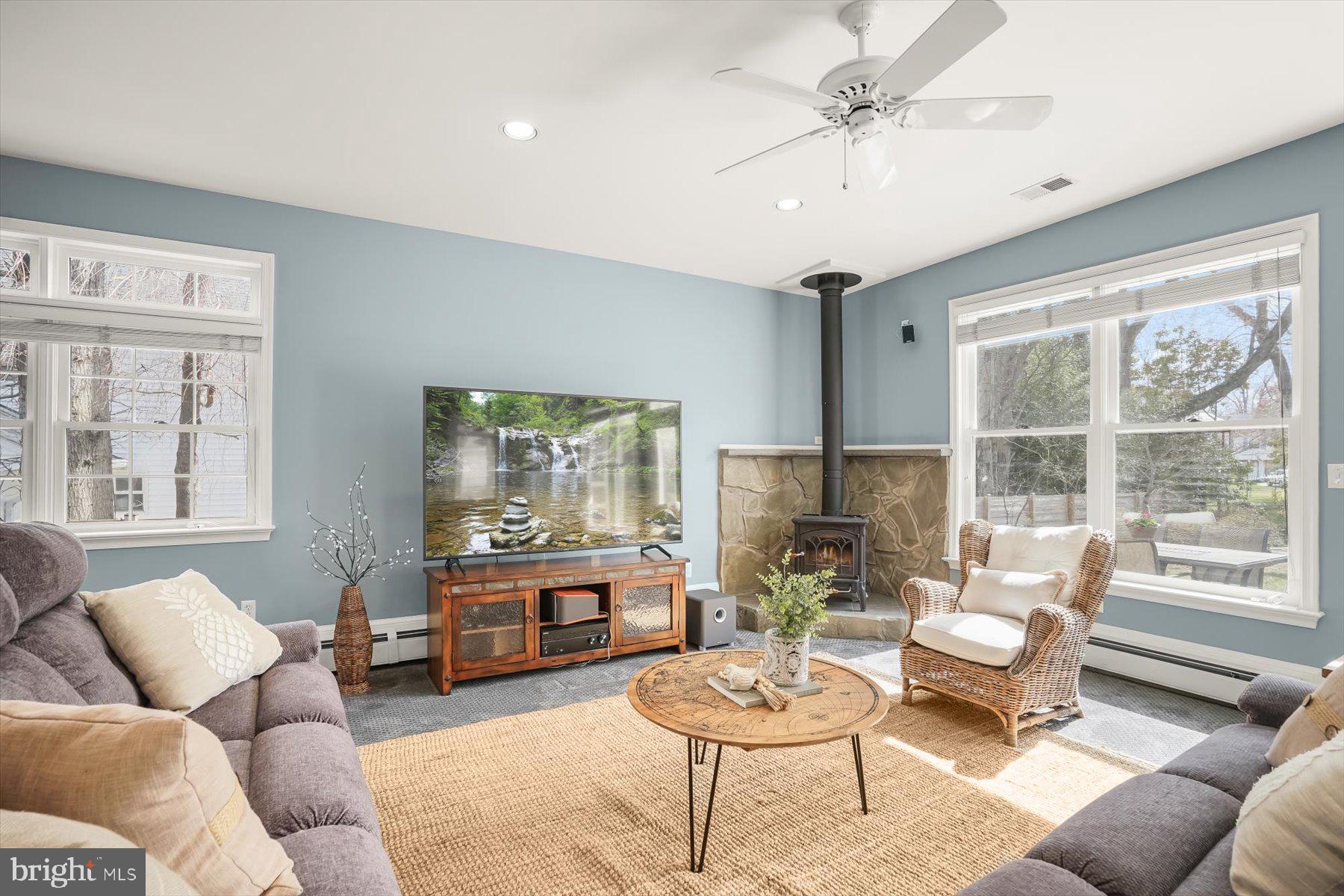 BROYHILL PARK - Residential