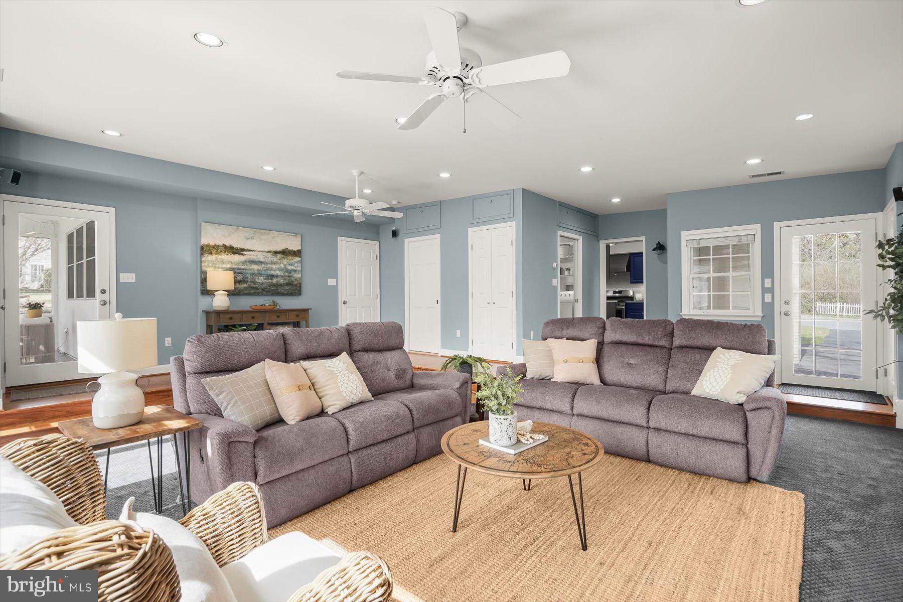 BROYHILL PARK - Residential