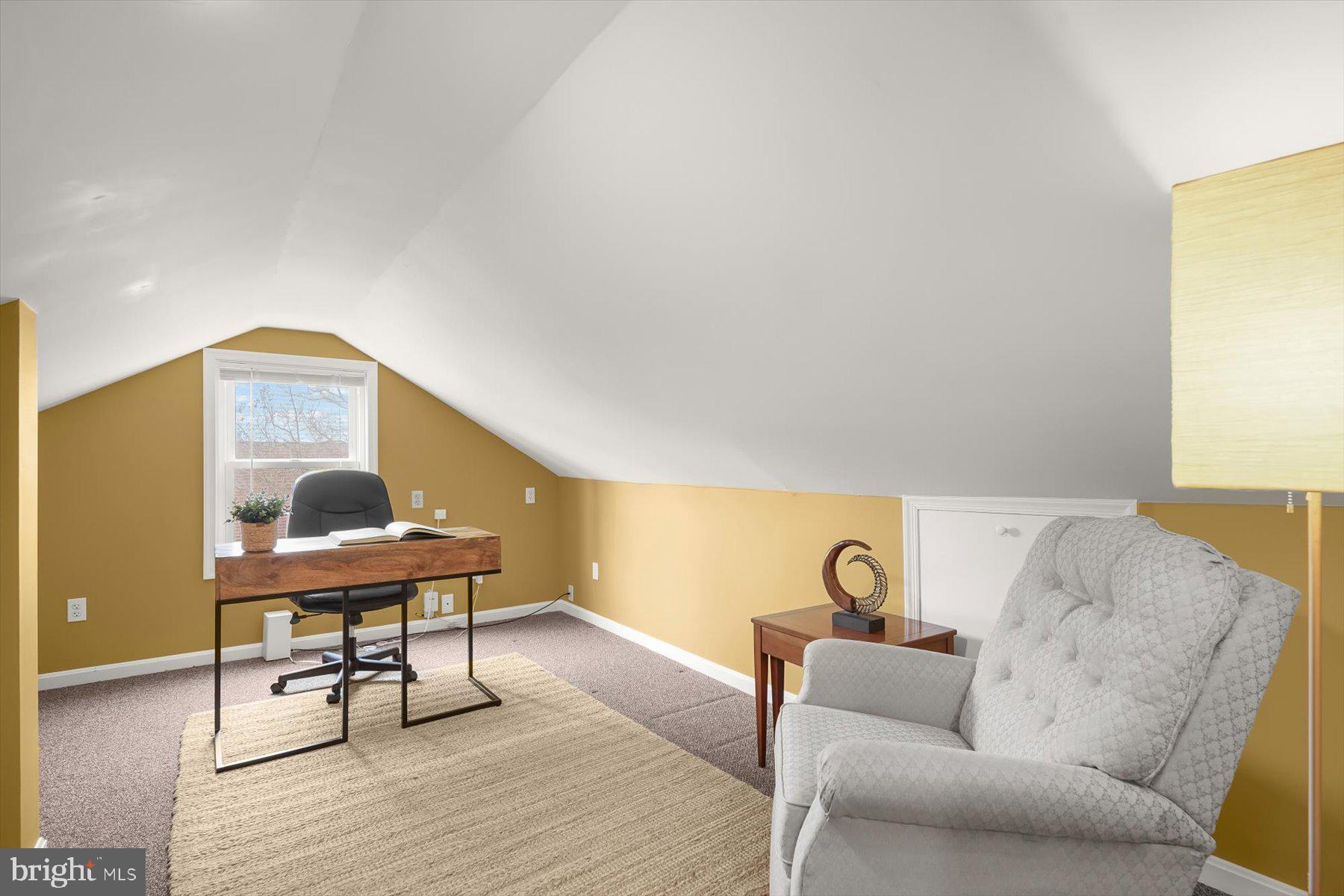 BROYHILL PARK - Residential