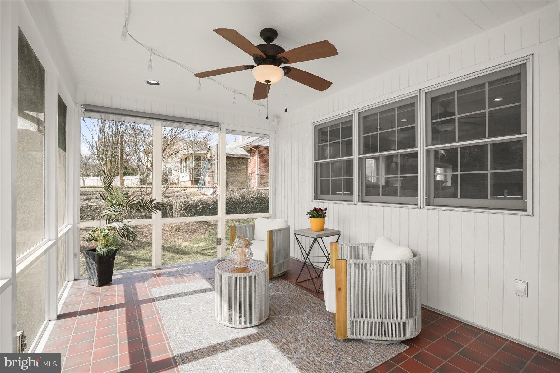 BROYHILL PARK - Residential