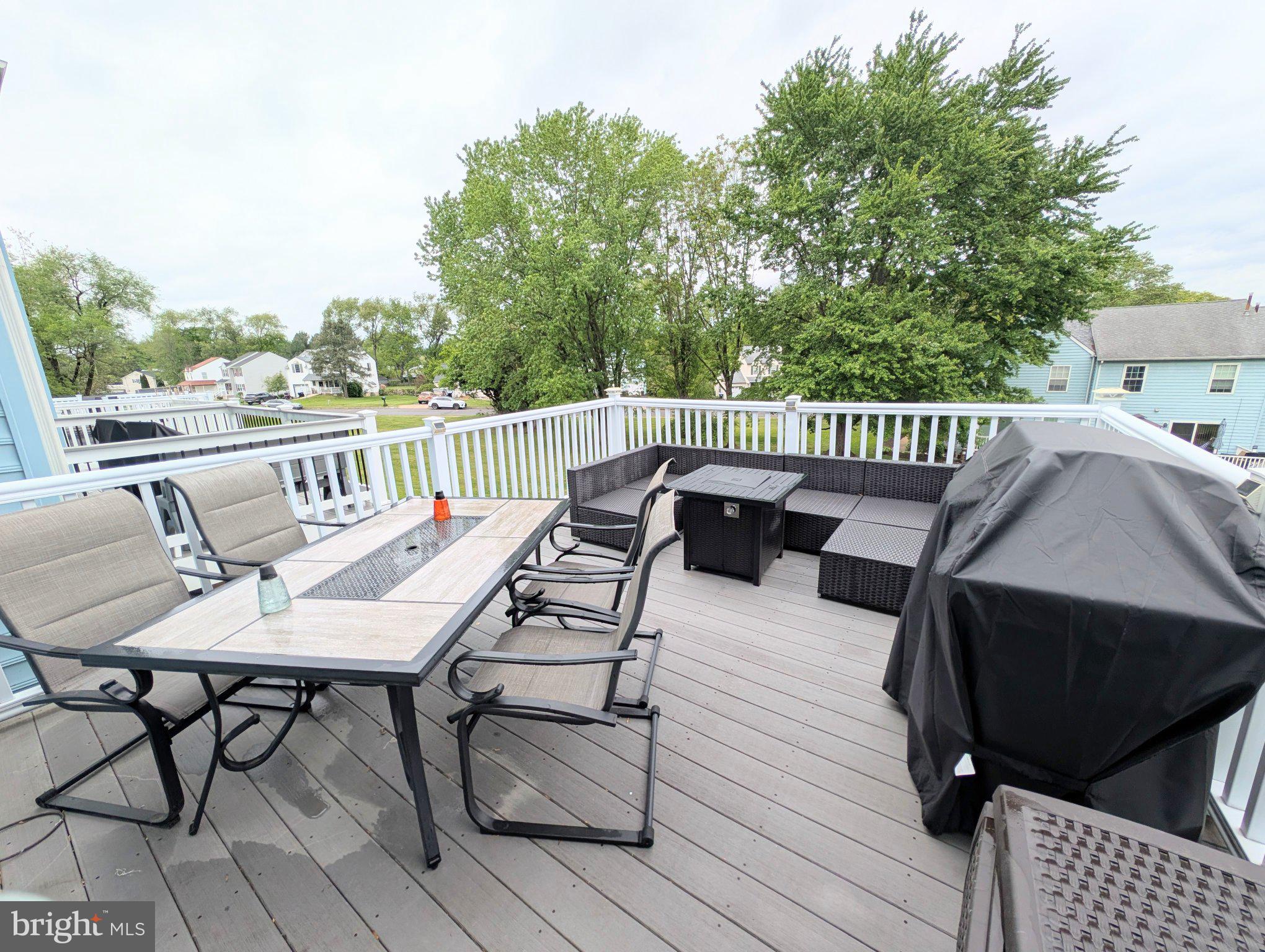 CHERRY TREE KNOLL - Residential