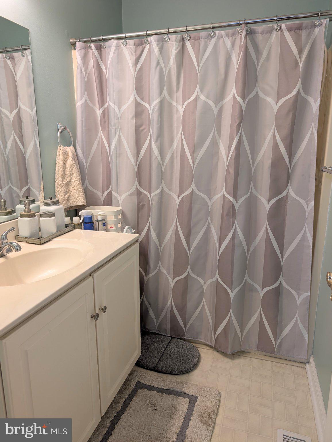 CHERRY TREE KNOLL - Residential