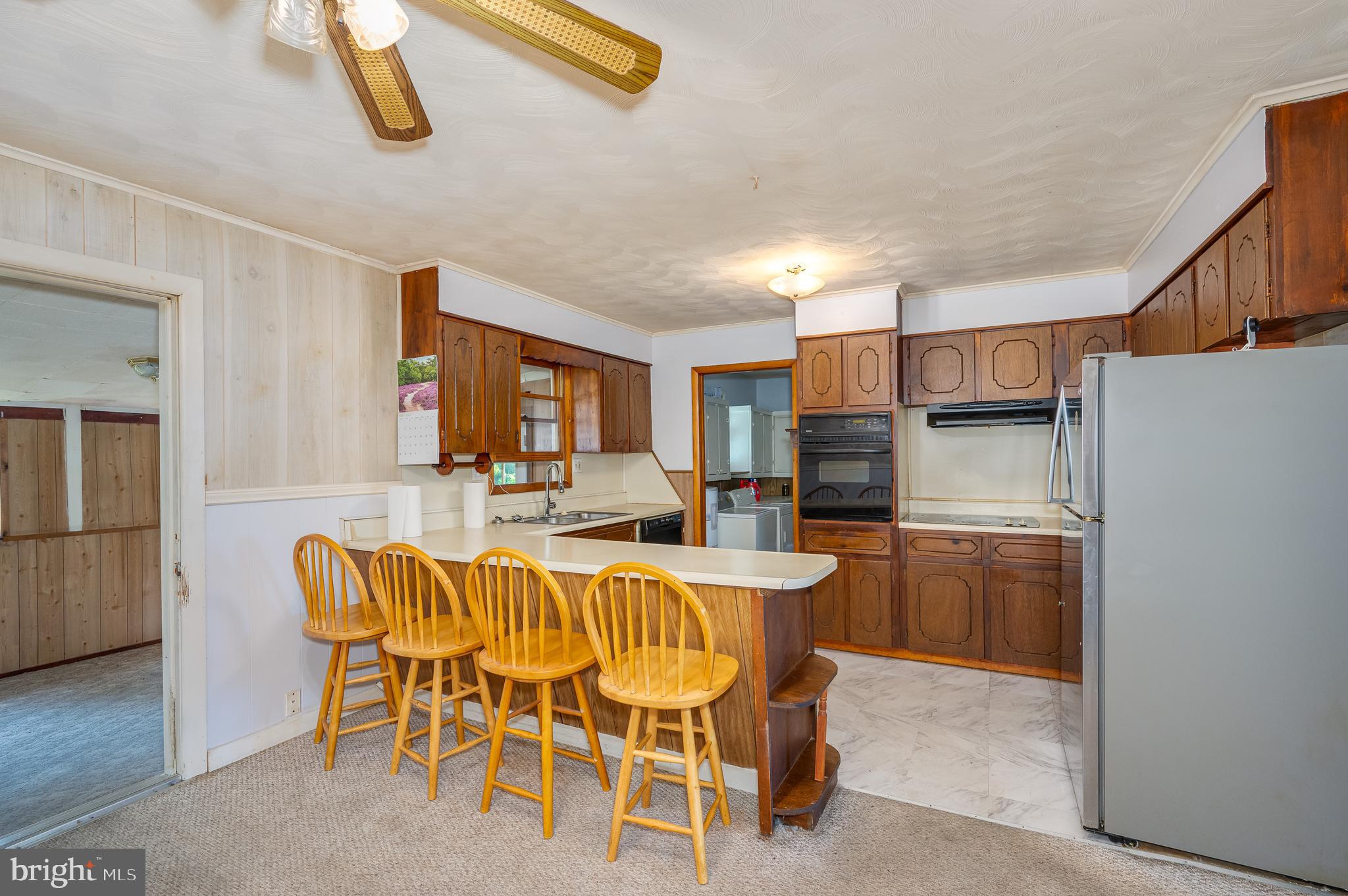 RURAL RETREAT - Residential