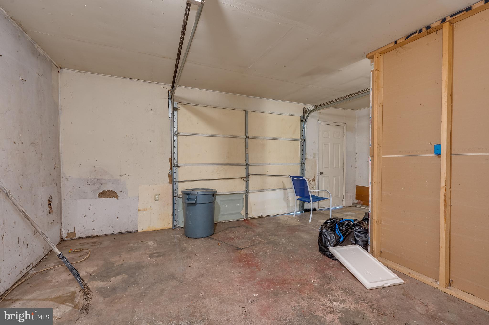 RURAL RETREAT - Residential