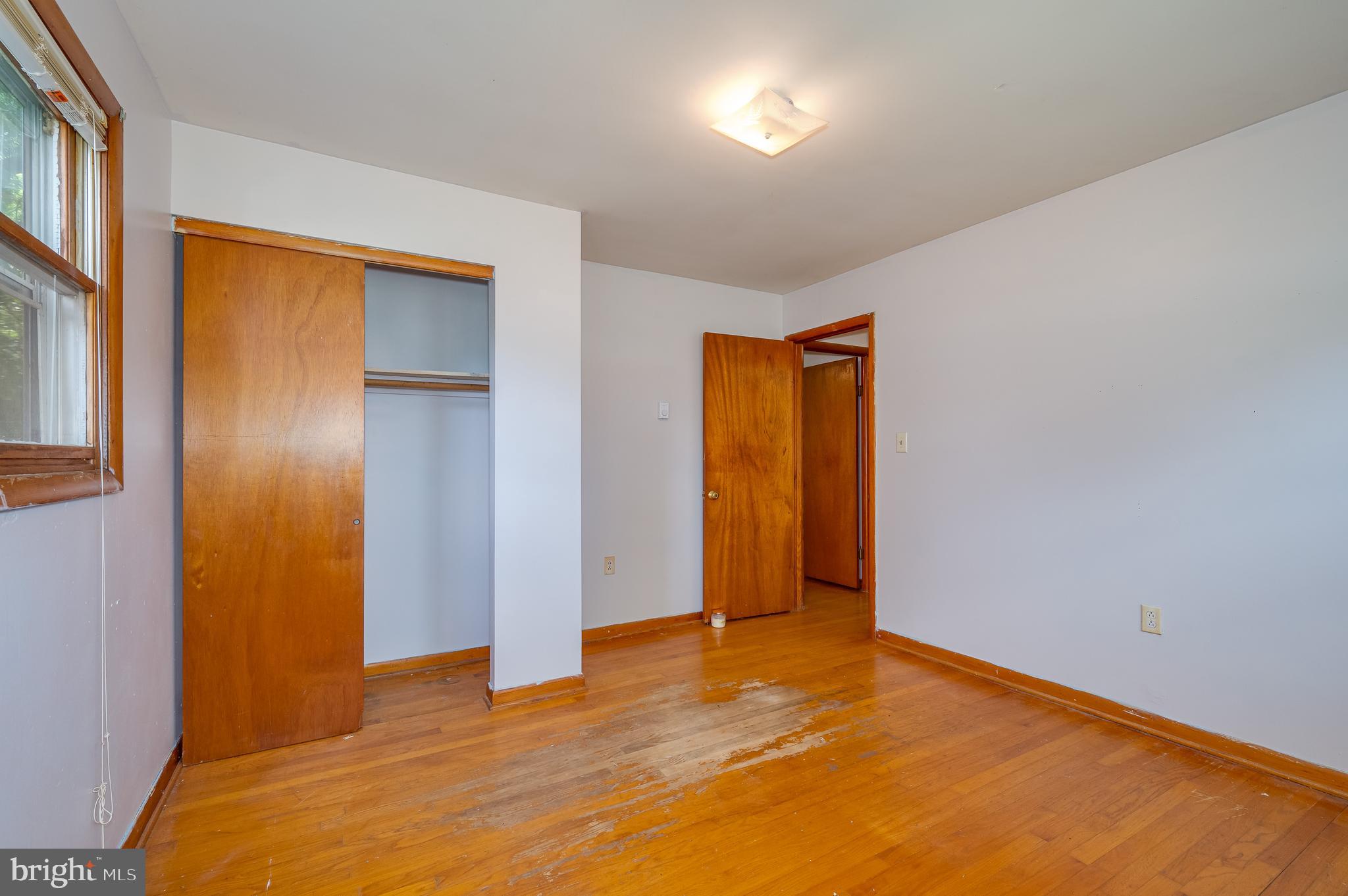 RURAL RETREAT - Residential