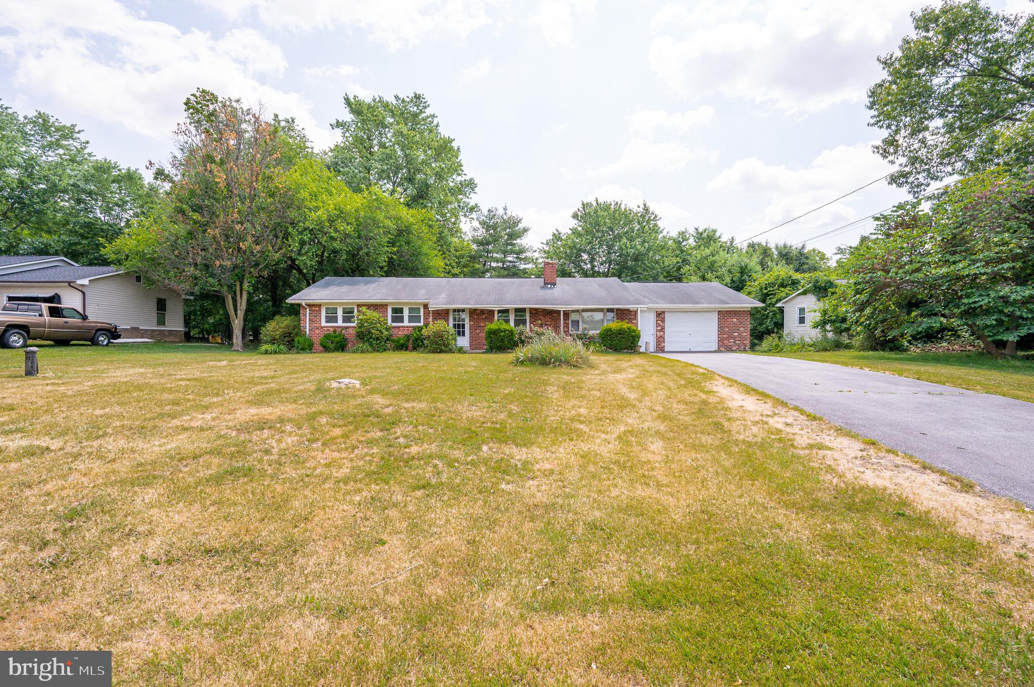 RURAL RETREAT - Residential