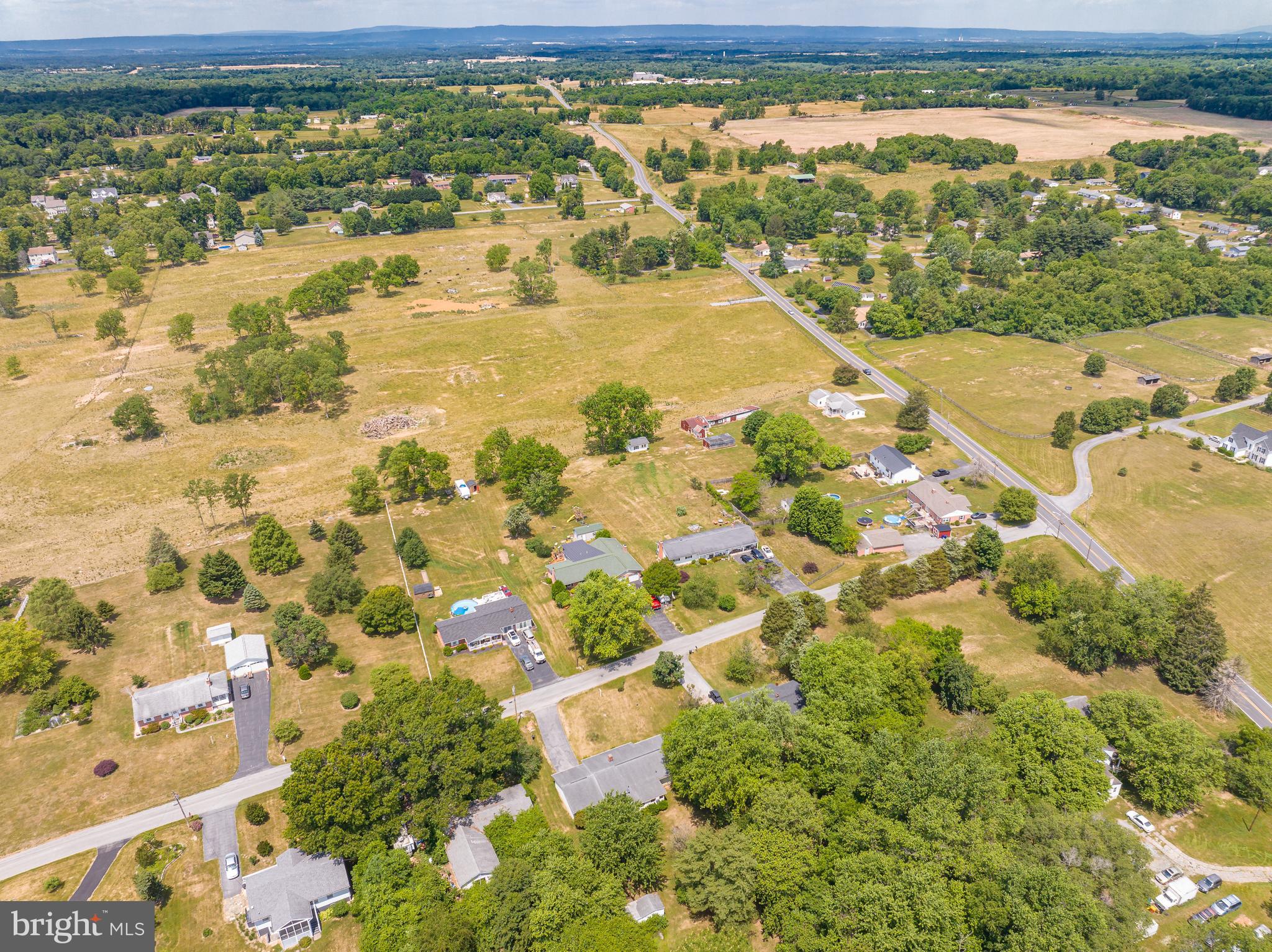 RURAL RETREAT - Residential