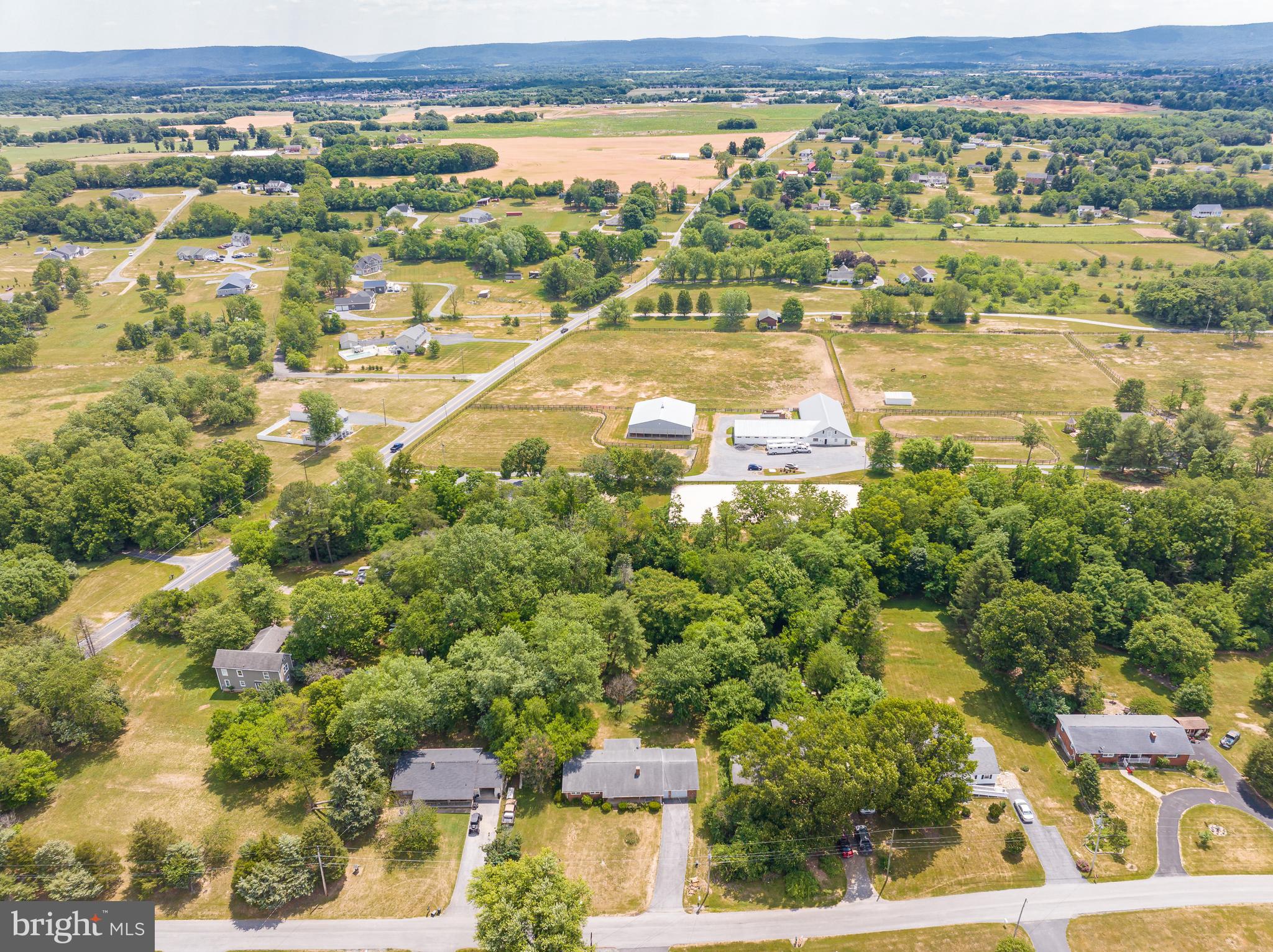 RURAL RETREAT - Residential