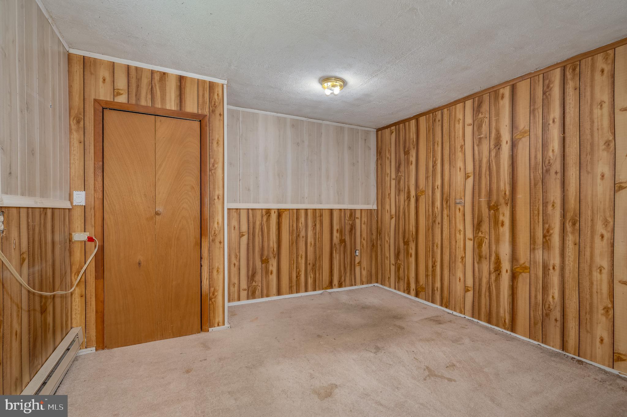 RURAL RETREAT - Residential