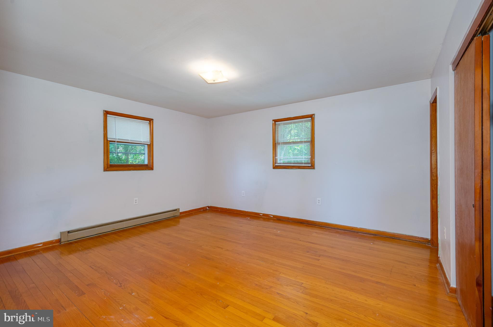 RURAL RETREAT - Residential