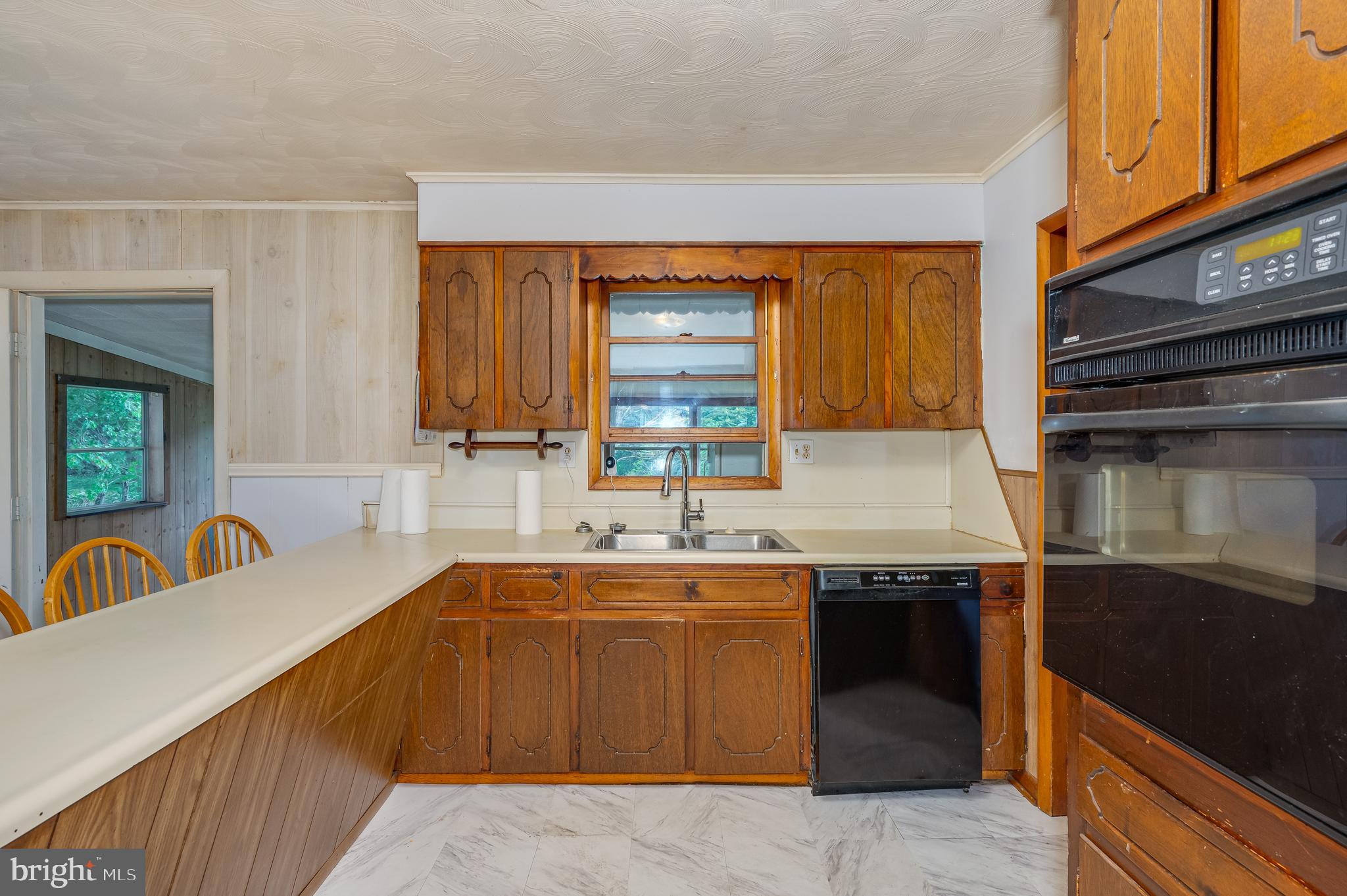 RURAL RETREAT - Residential