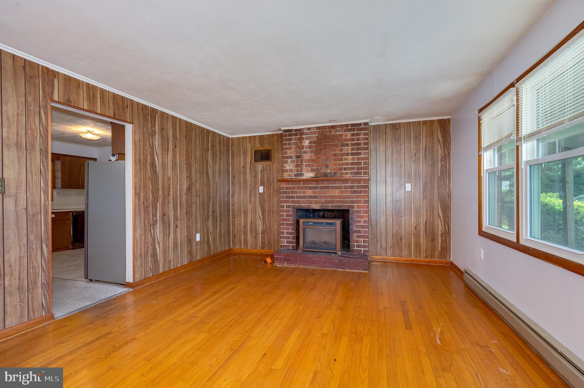 RURAL RETREAT - Residential