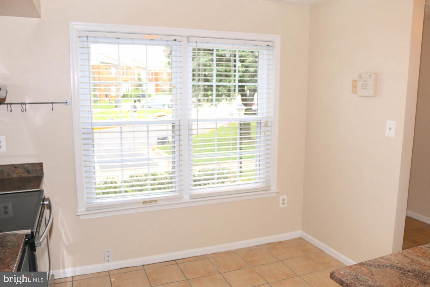 GIDEON SQUARE - Residential Lease