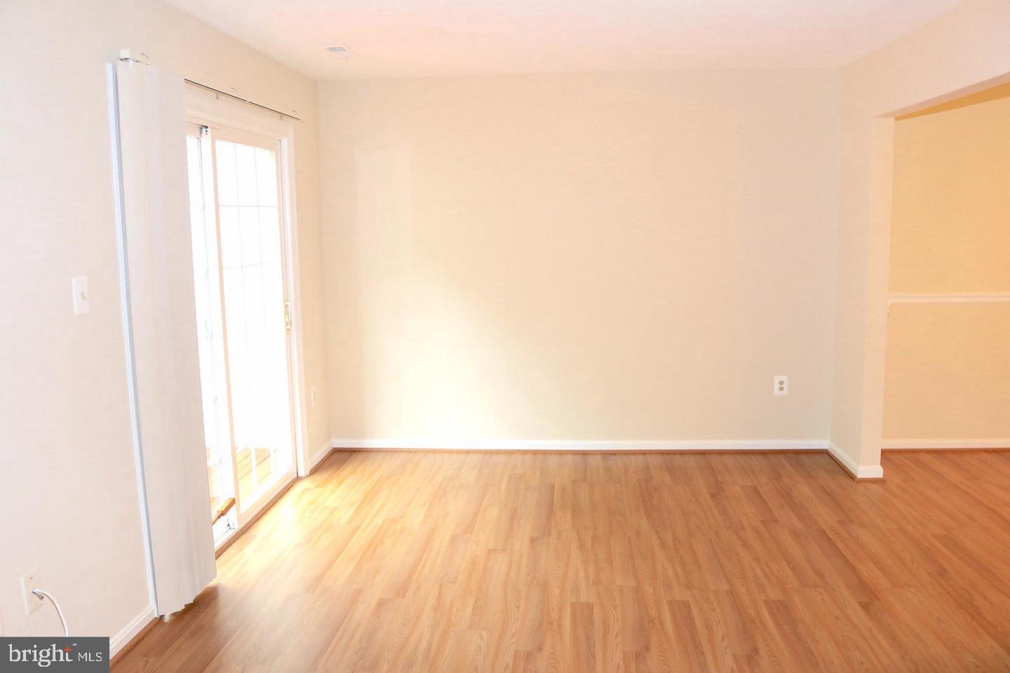 GIDEON SQUARE - Residential Lease