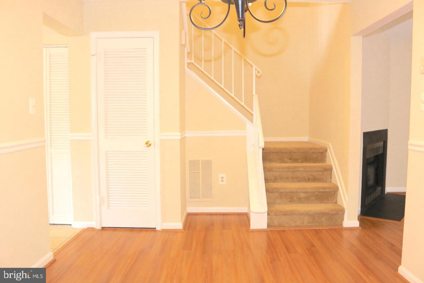 GIDEON SQUARE - Residential Lease