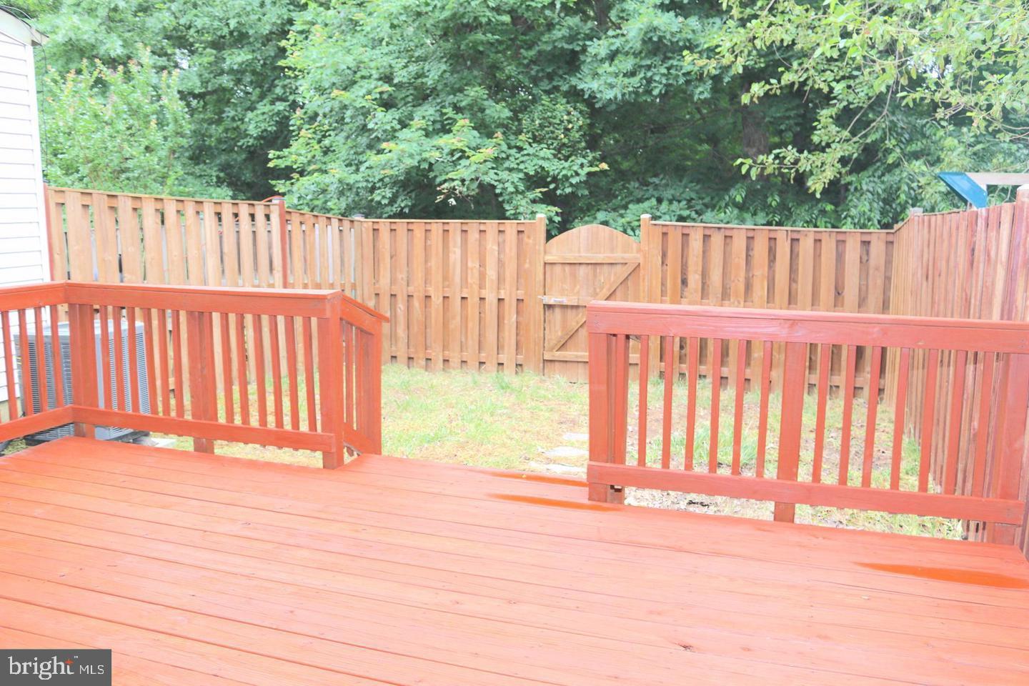 GIDEON SQUARE - Residential Lease