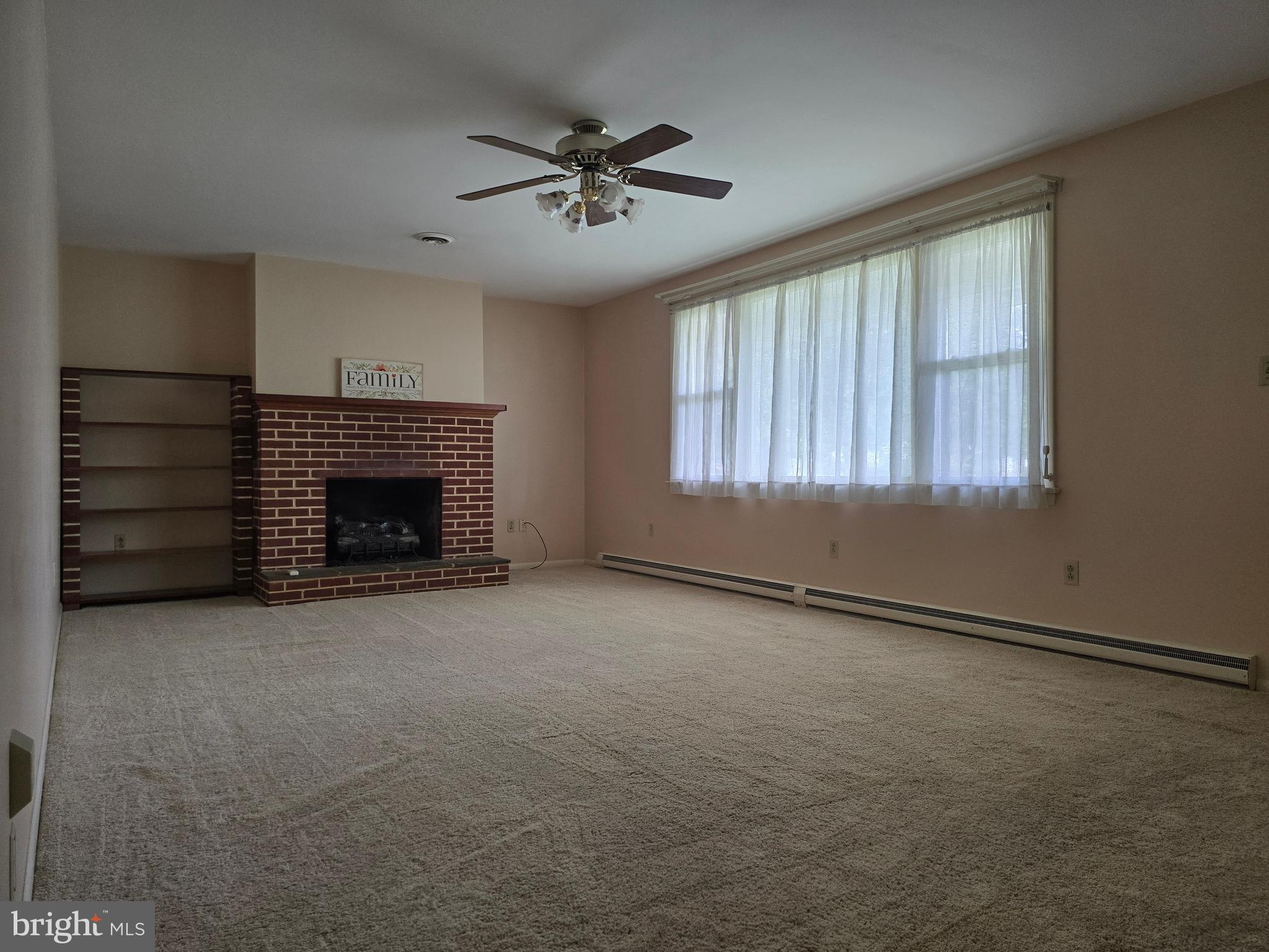 1046 ROCKLEDGE DRIVE