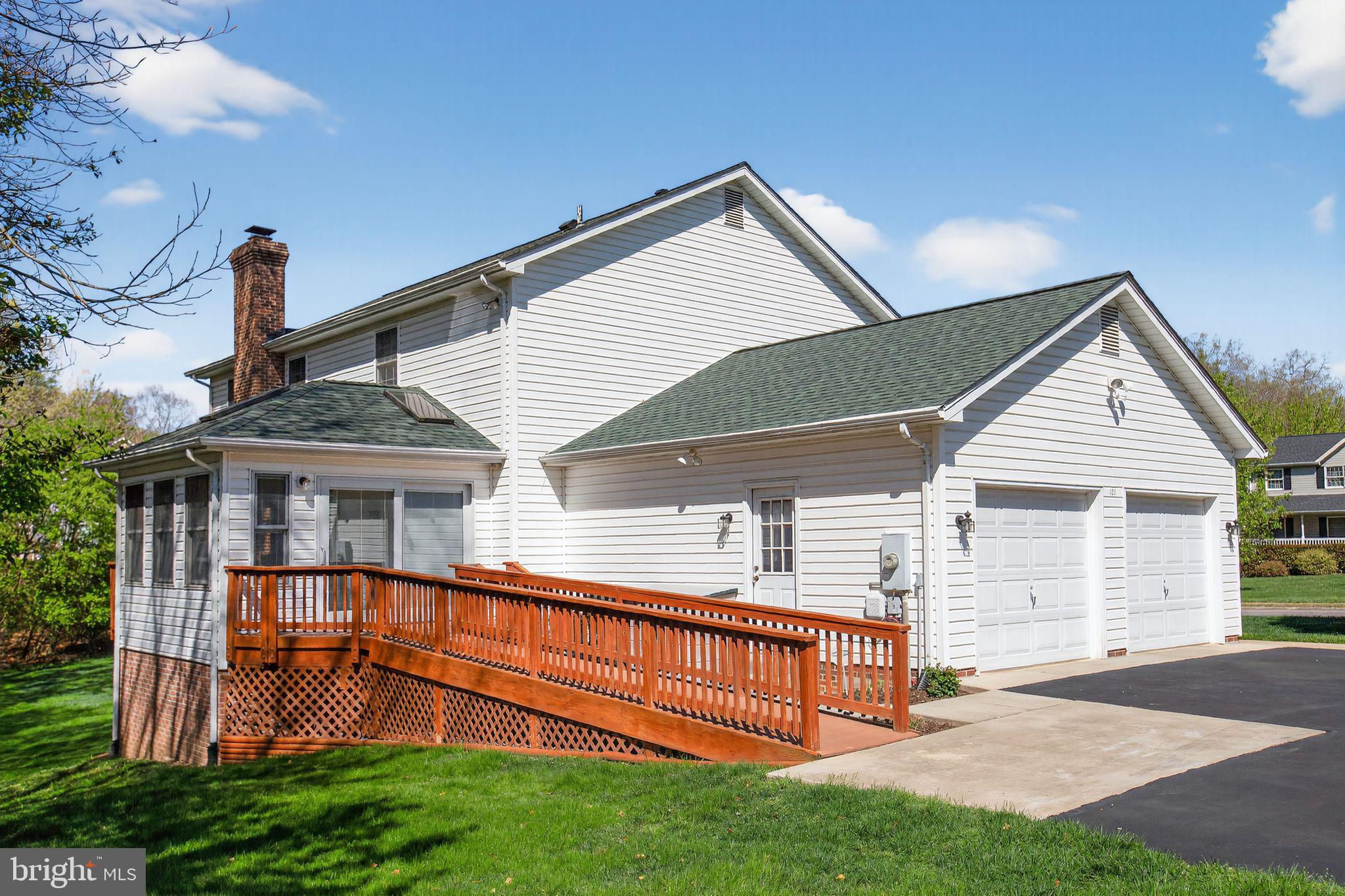 KINGS GRANT - Residential