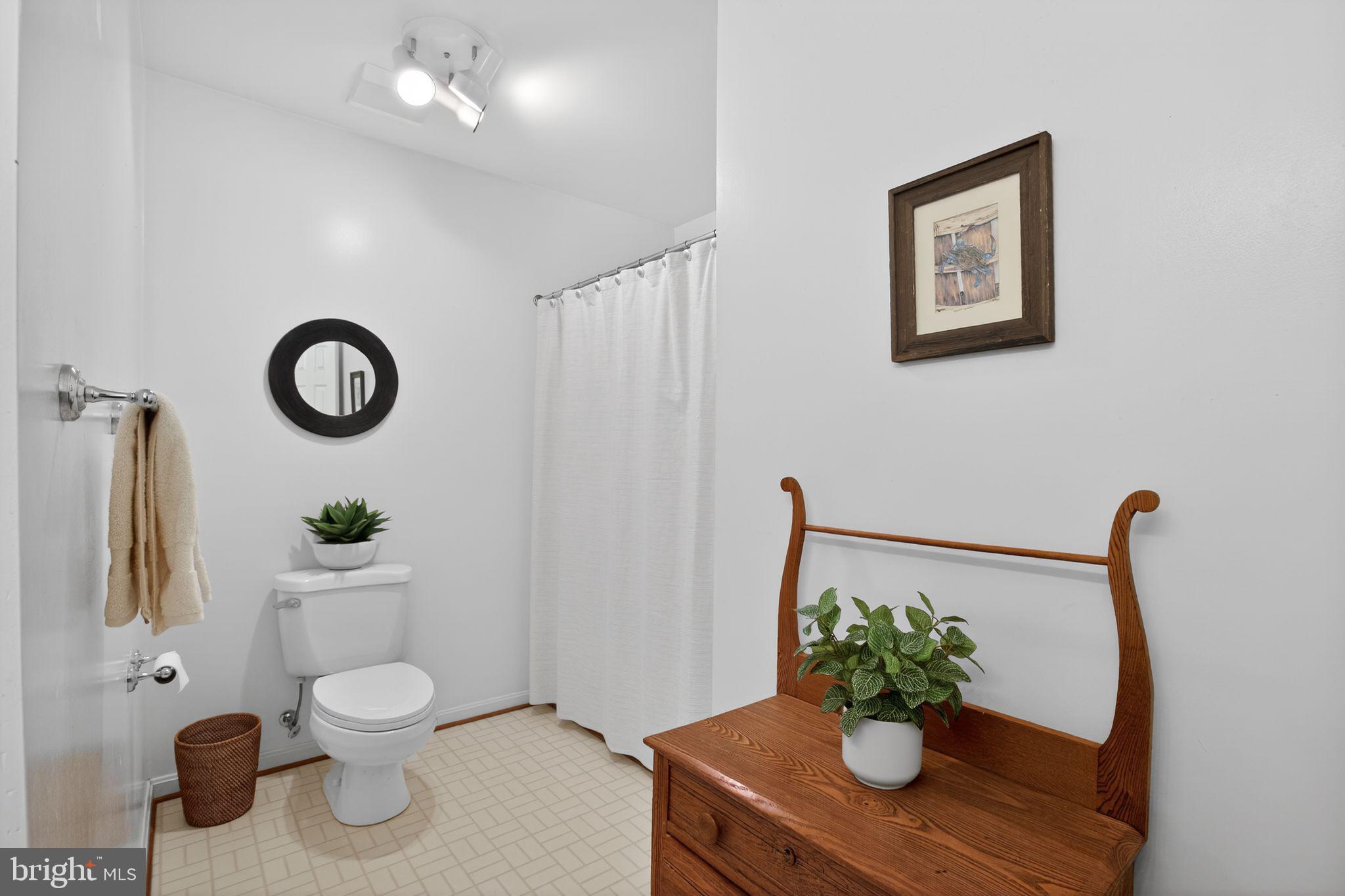 KINGS GRANT - Residential