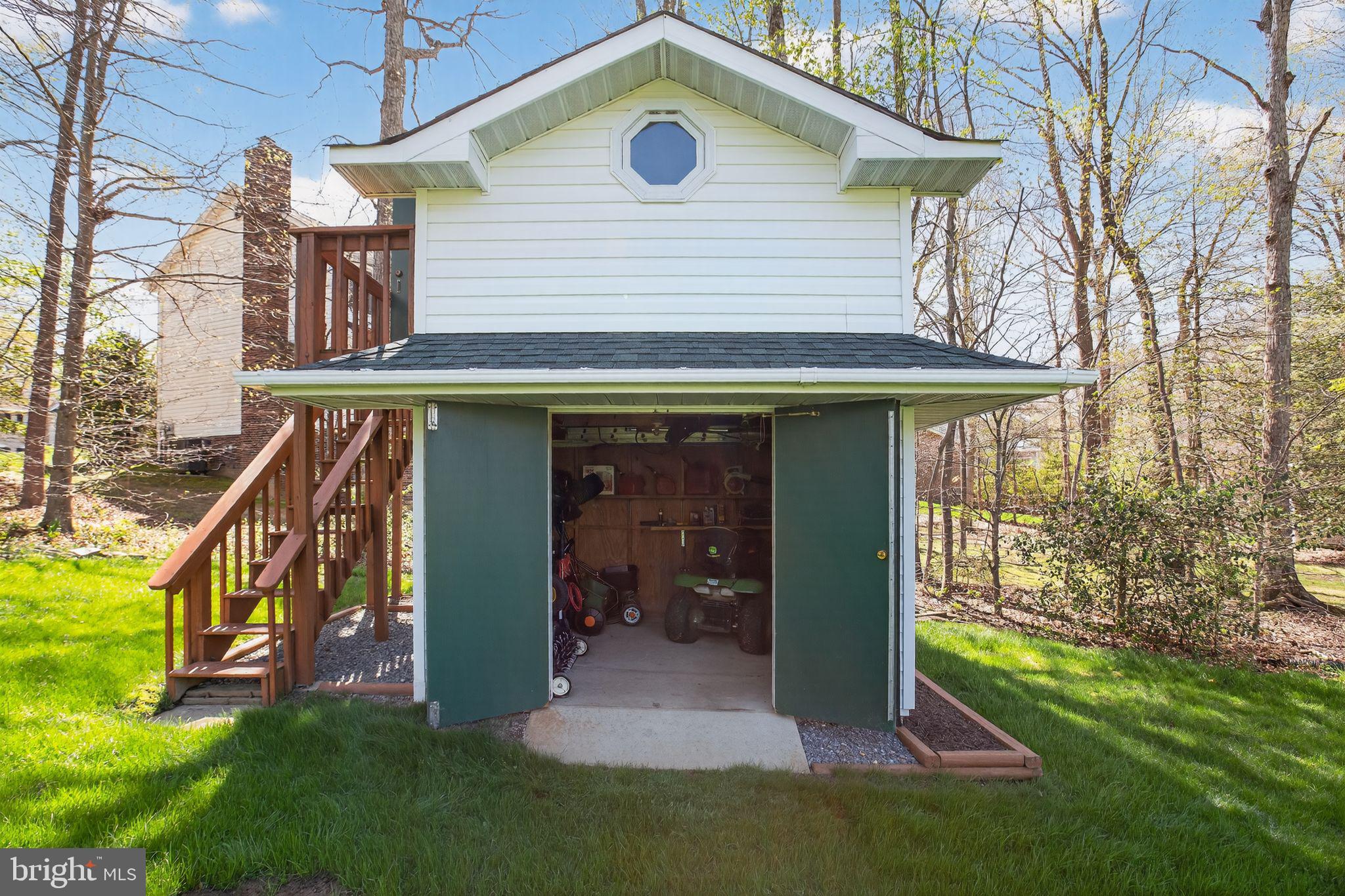 KINGS GRANT - Residential