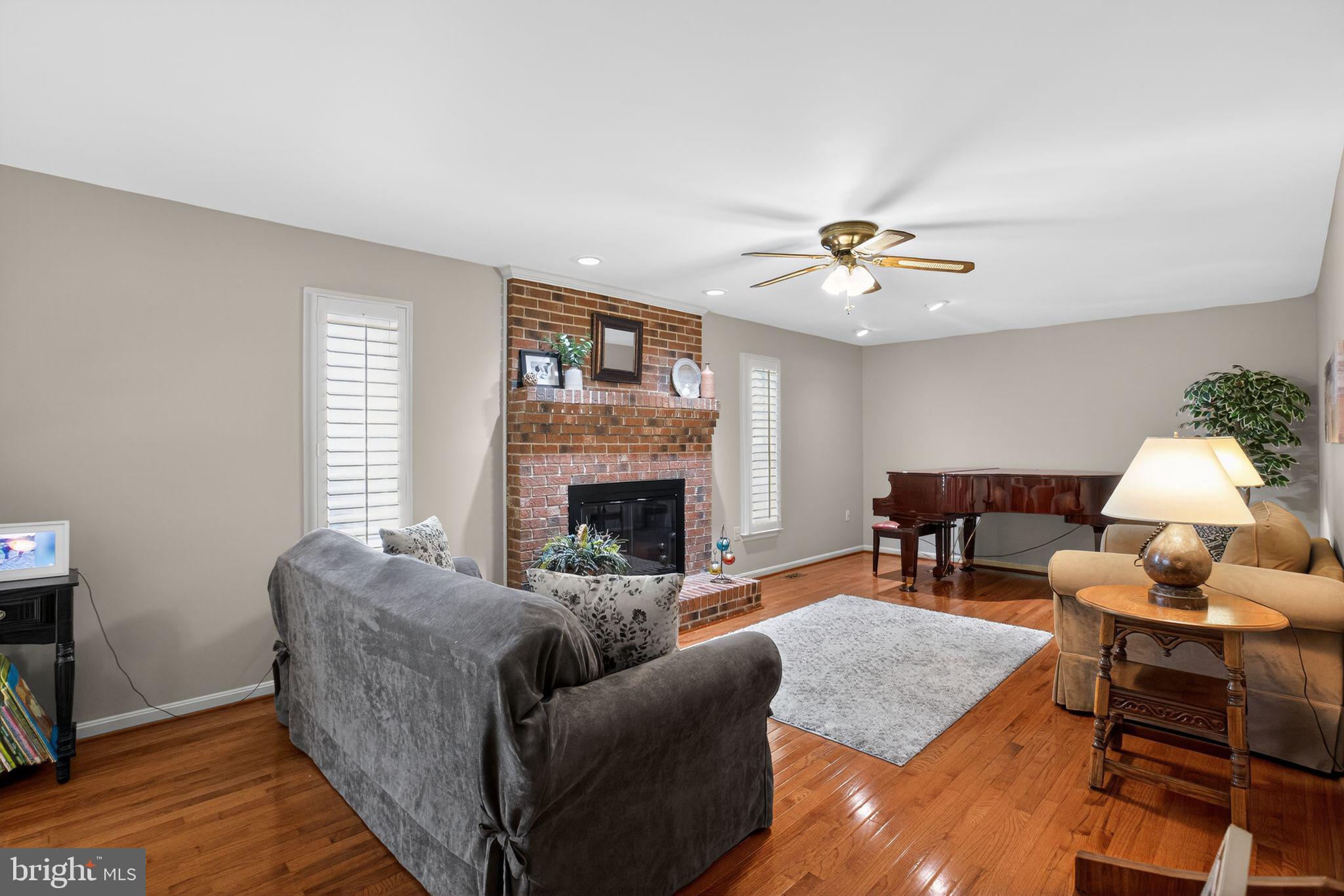 KINGS GRANT - Residential