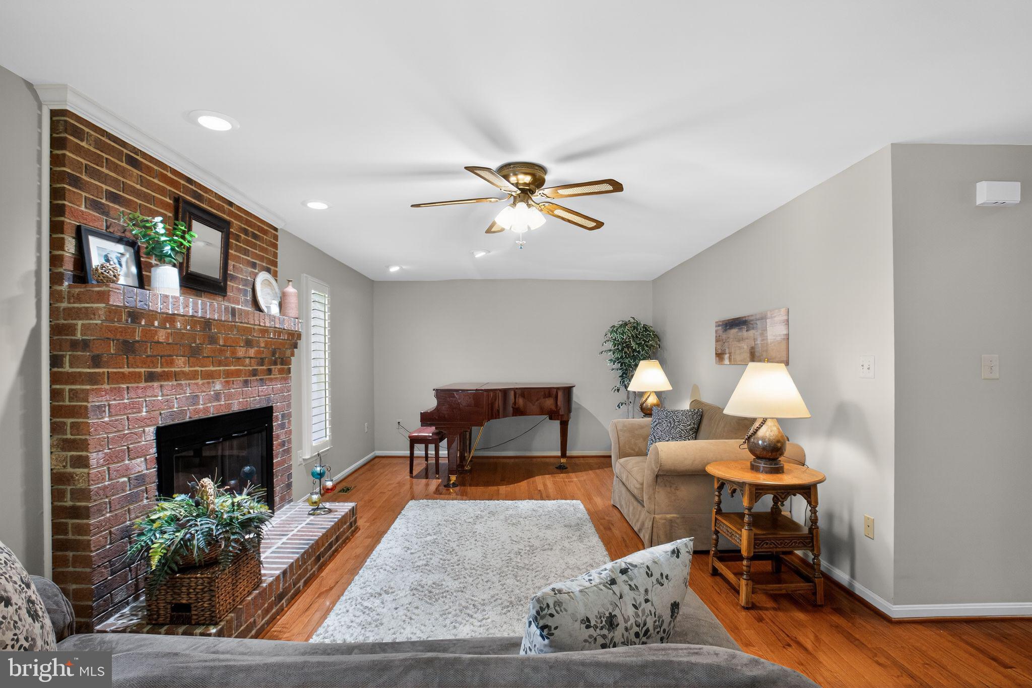 KINGS GRANT - Residential