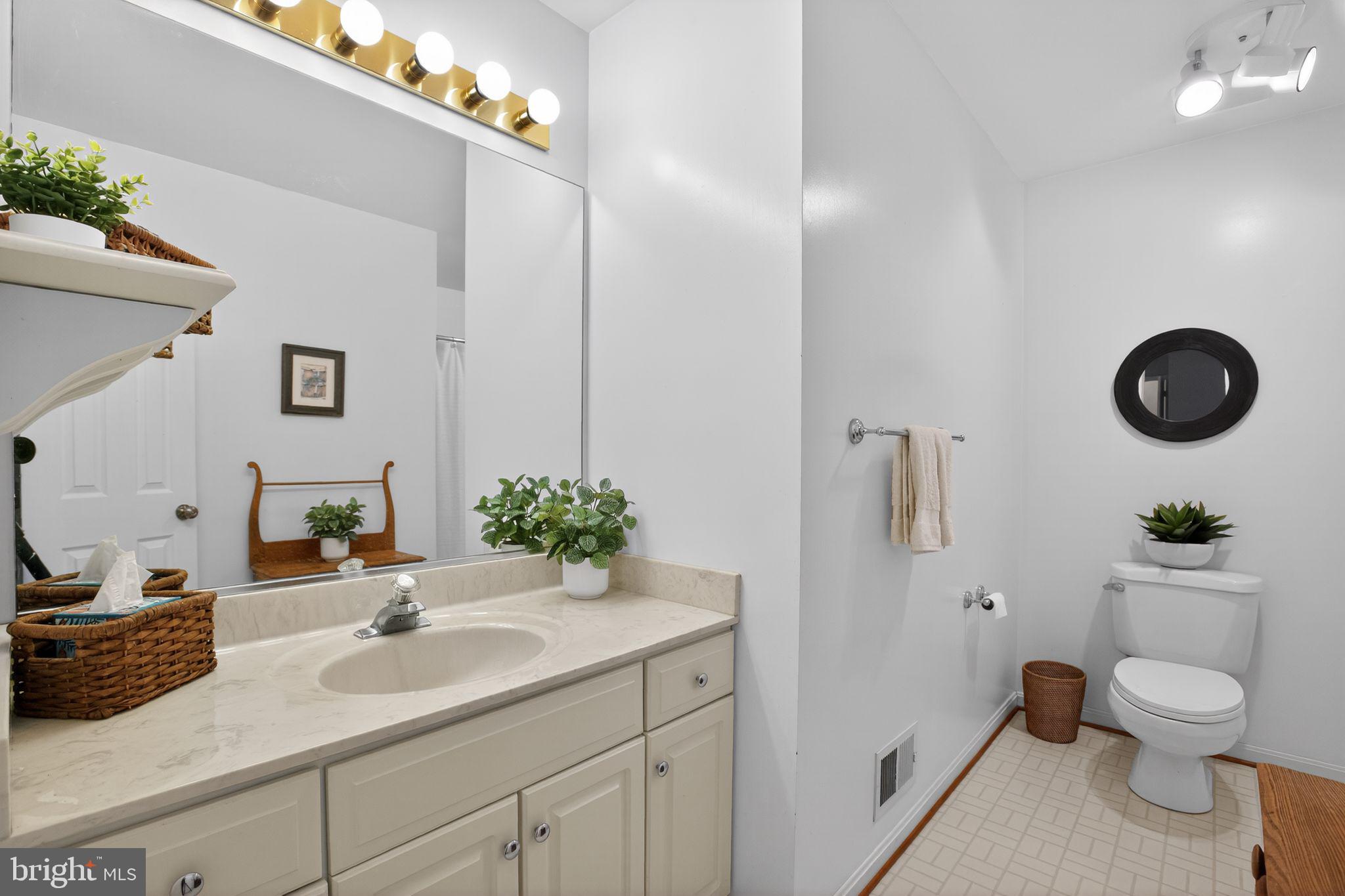 KINGS GRANT - Residential