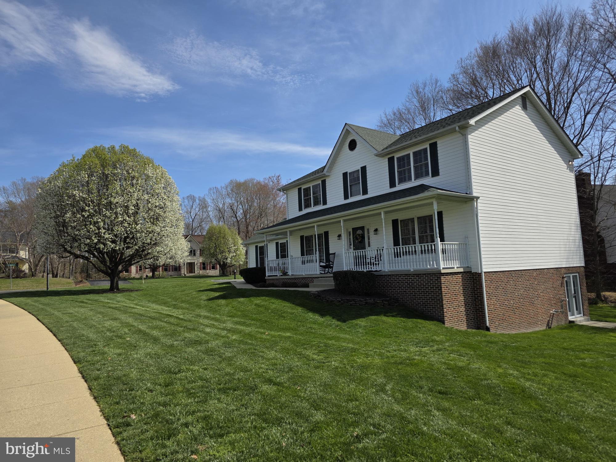 101 S WILTSHIRE COURT