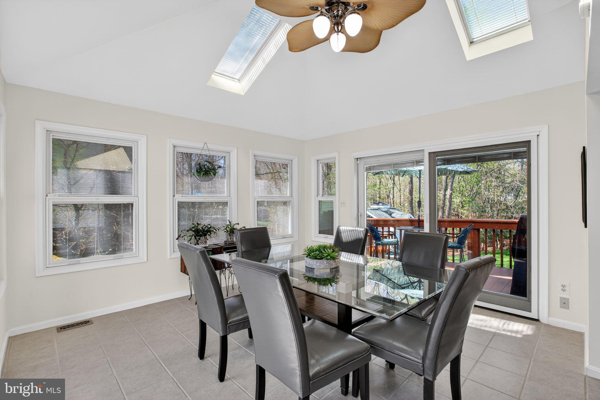 KINGS GRANT - Residential