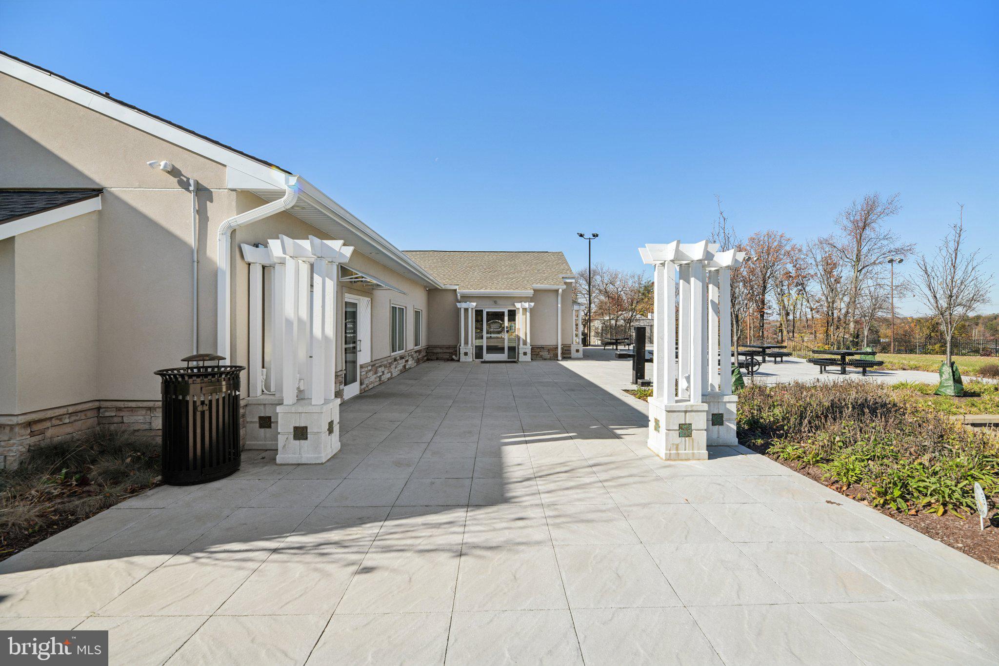 GLEN ORA-PLAT TWO> - Residential