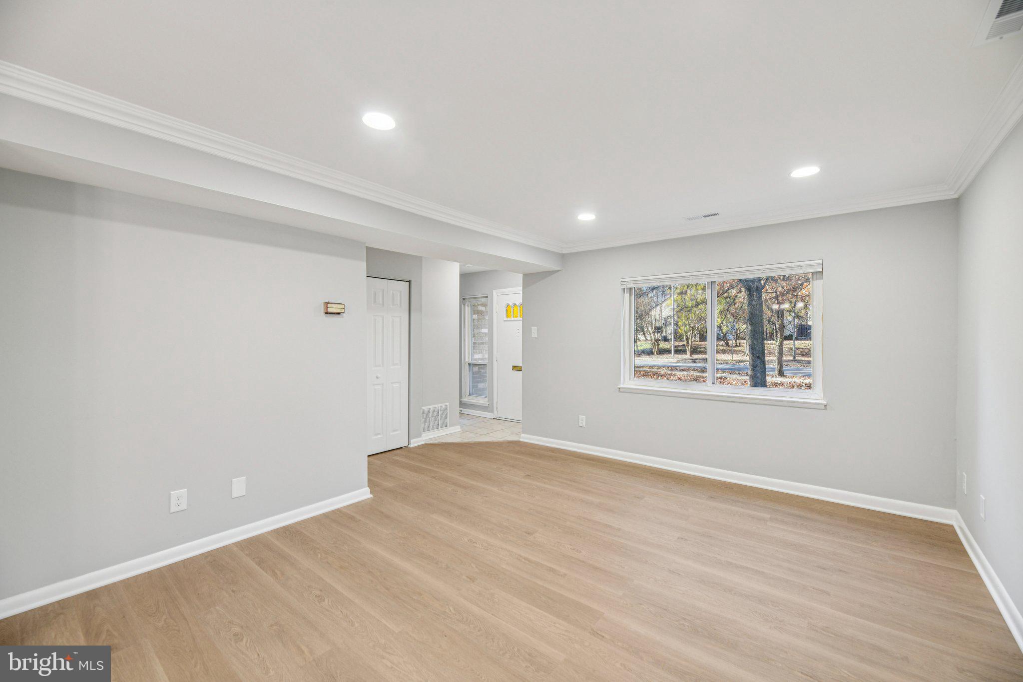 GLEN ORA-PLAT TWO> - Residential