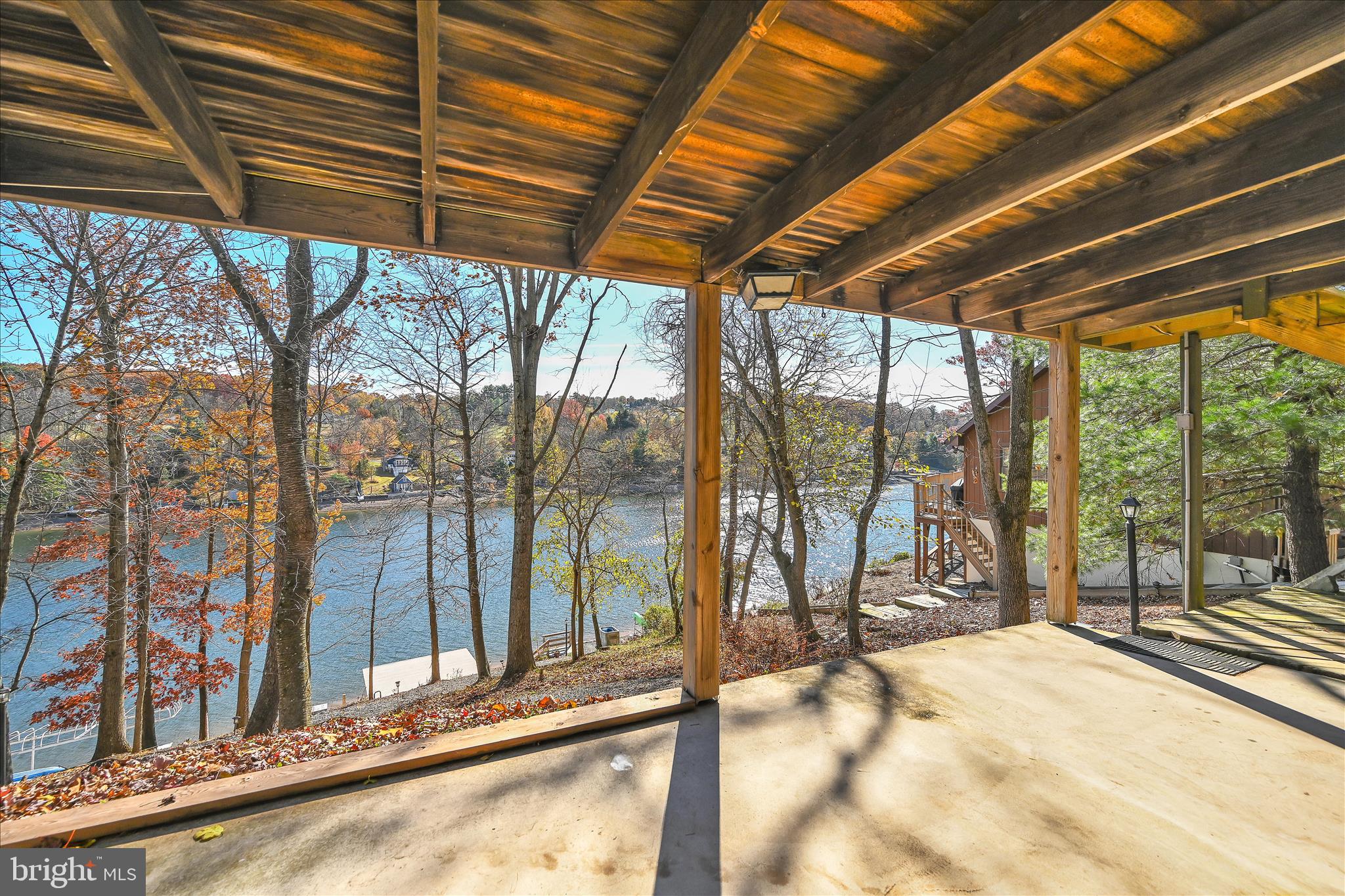 LAKE WYNONAH - Residential