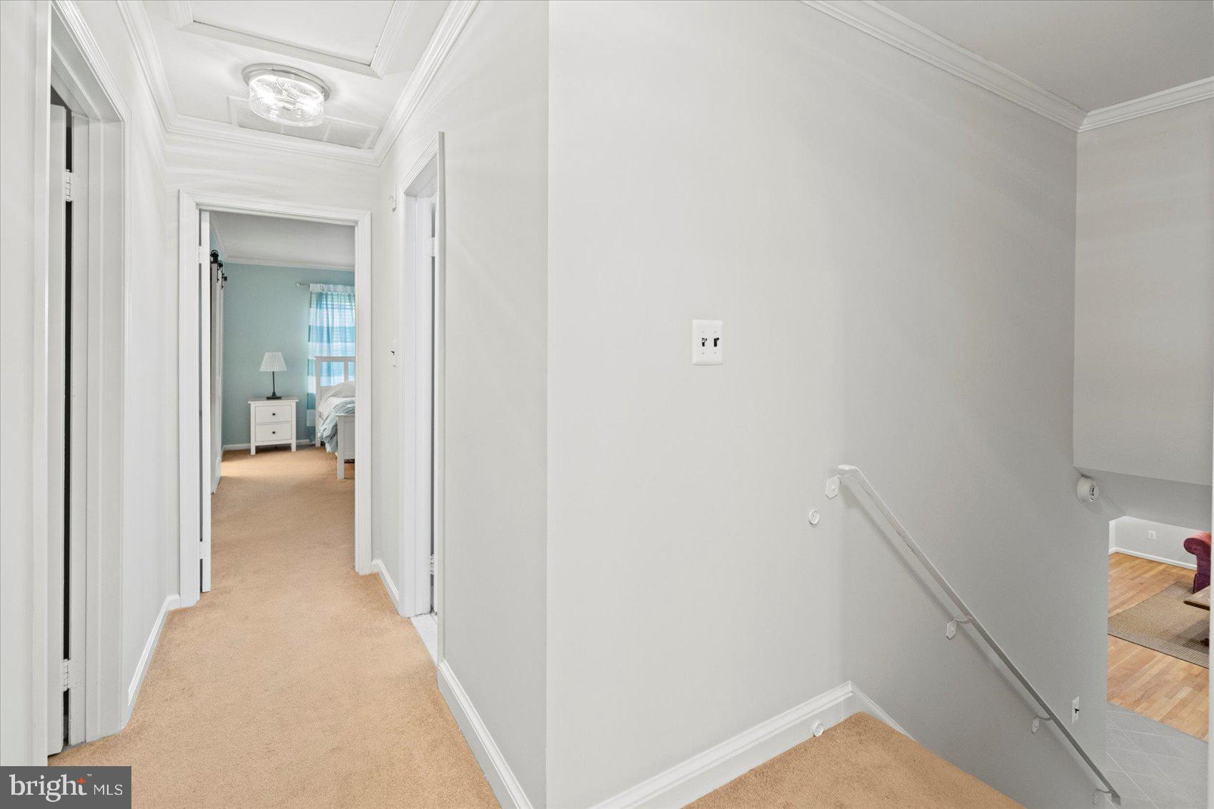 MANOR LAKE - Residential