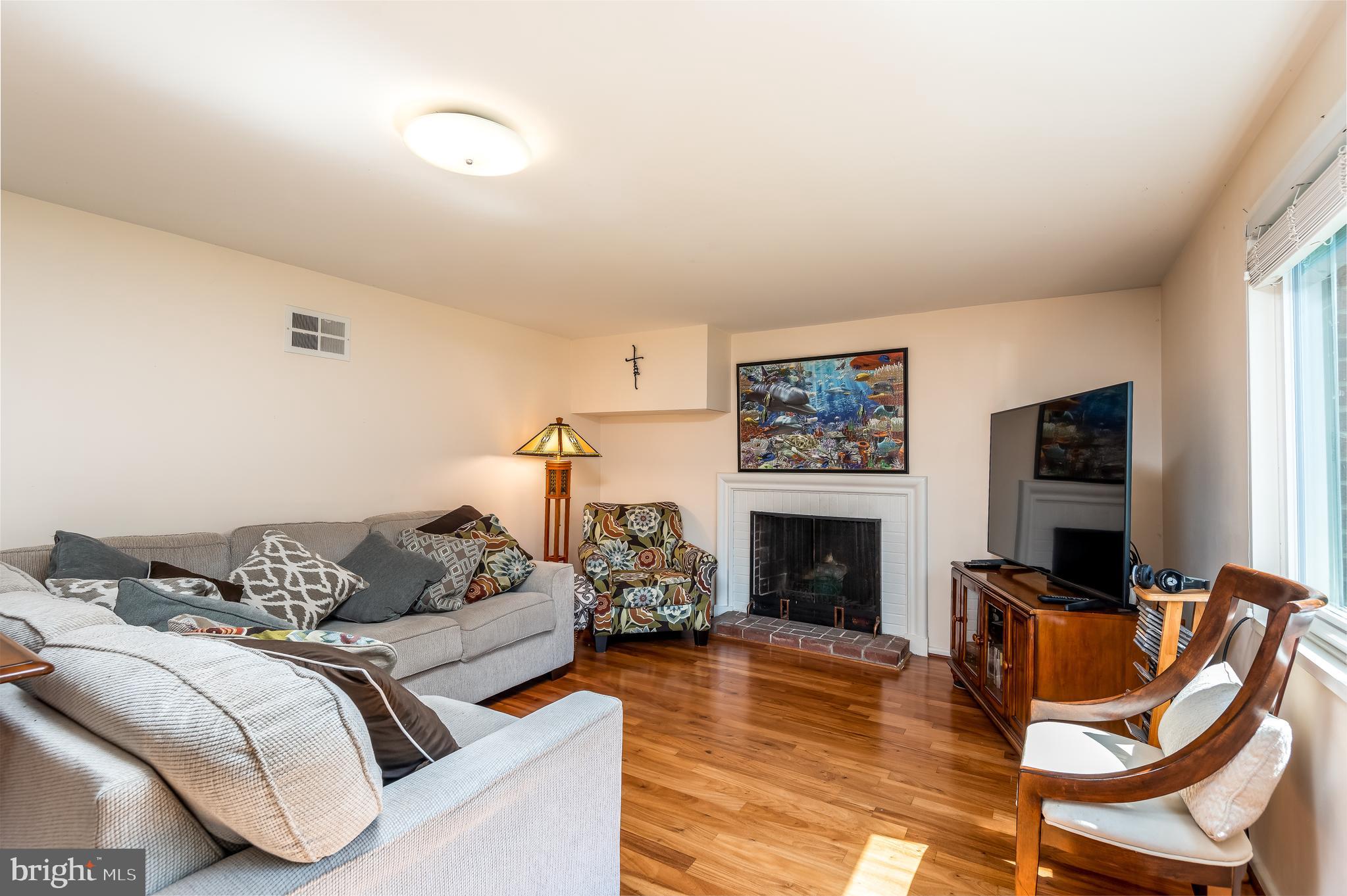 ROSEMONT - Residential Lease