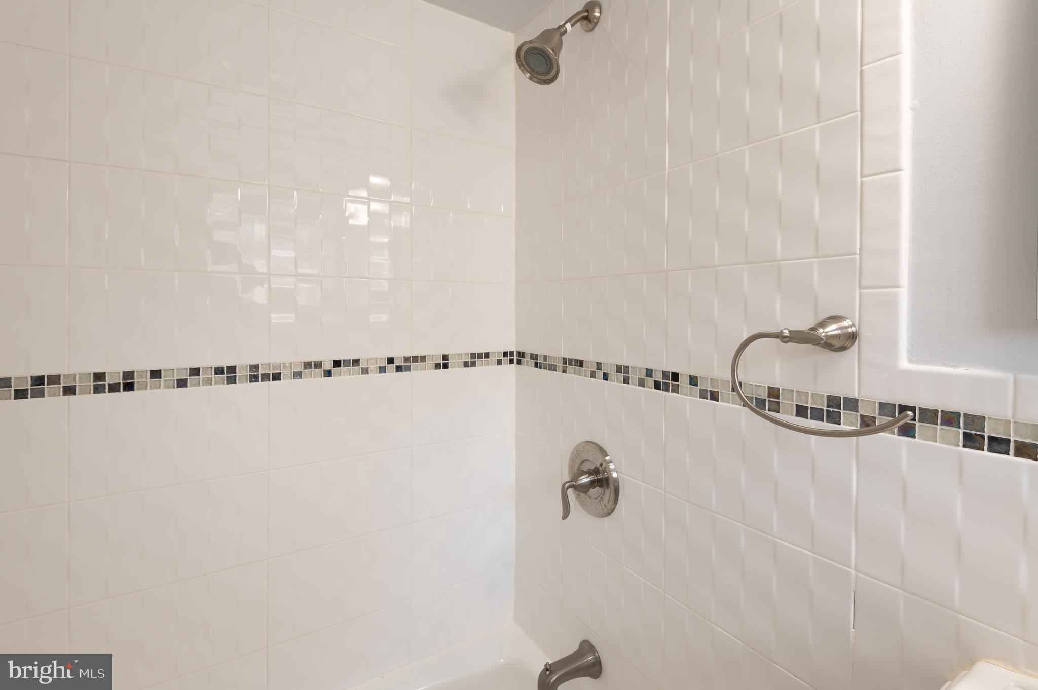 ROSEMONT - Residential Lease