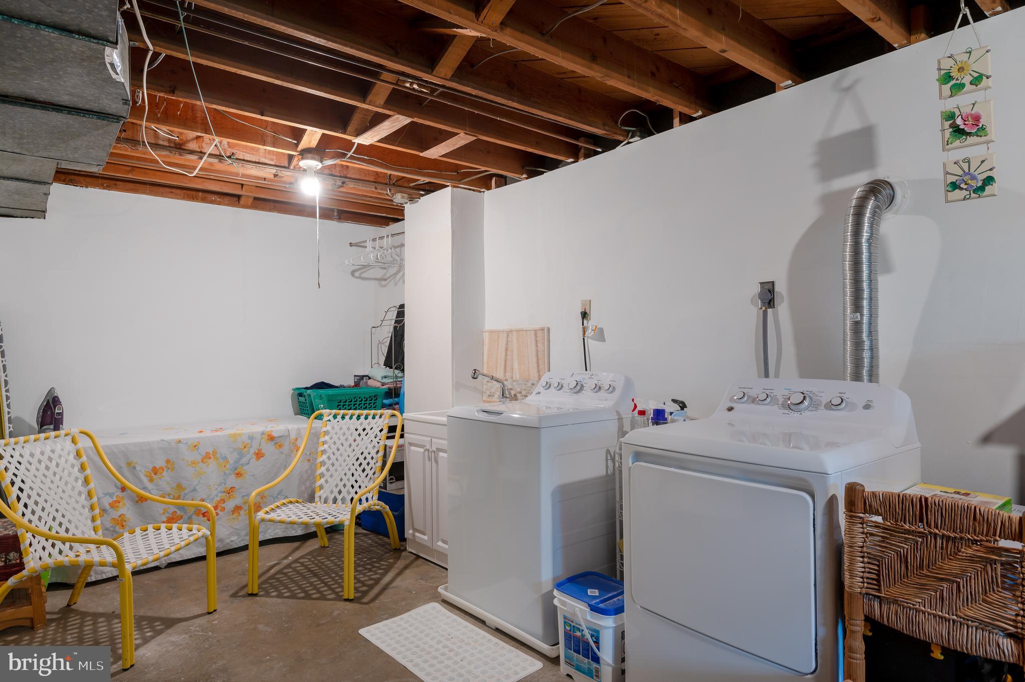 ROSEMONT - Residential Lease