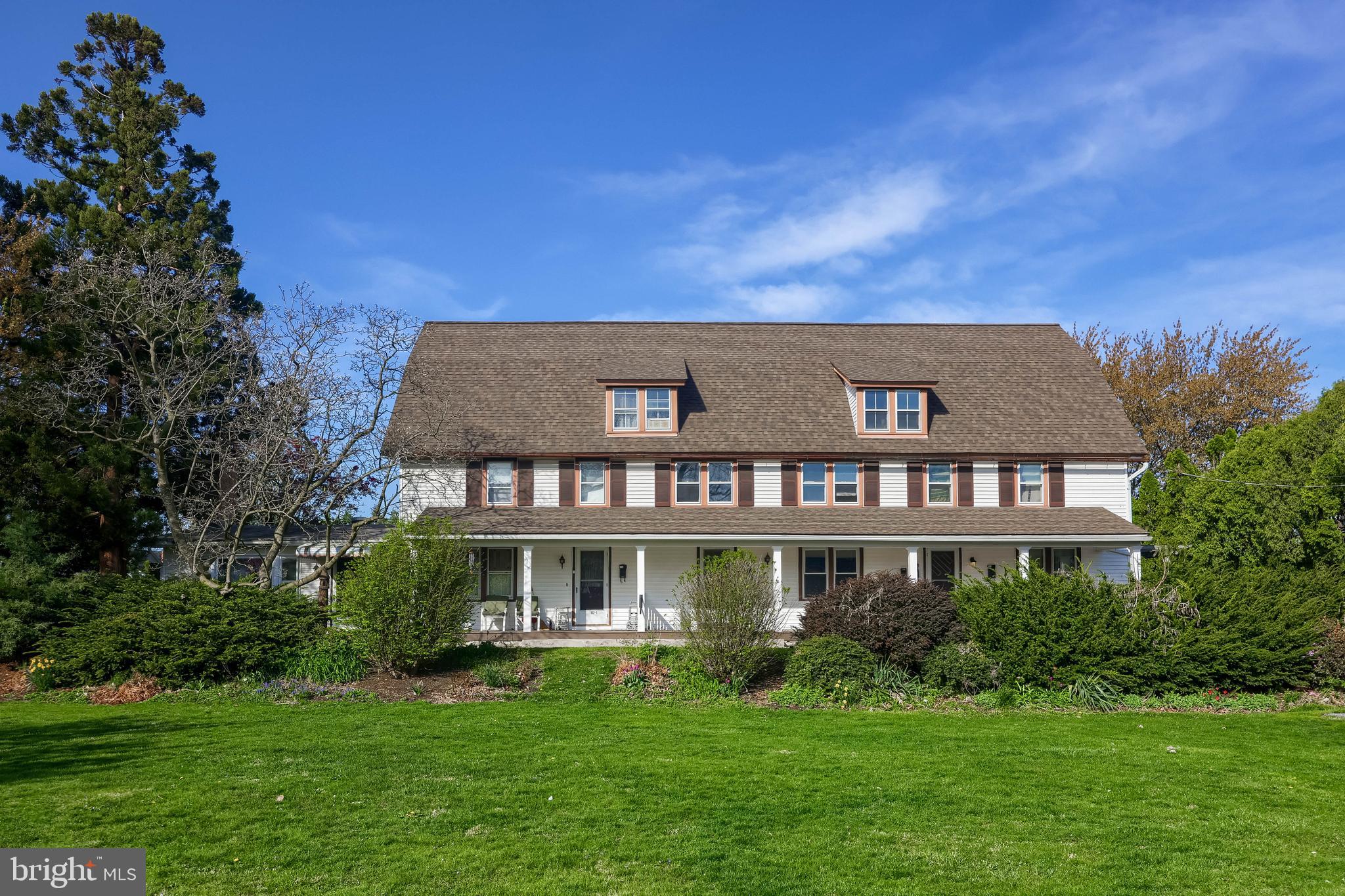 104 N CUSTER AVENUE
